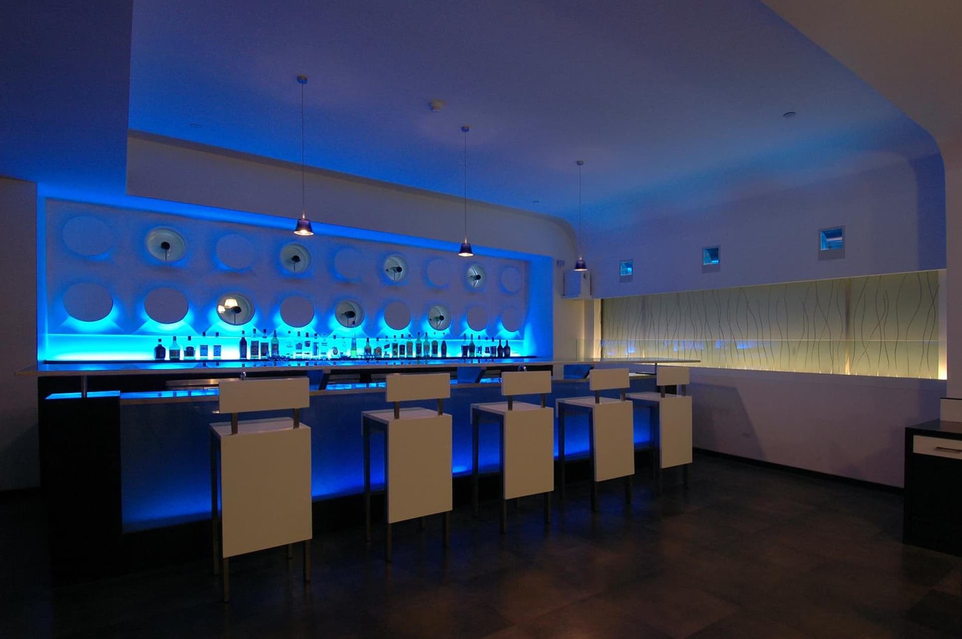 Hotel The Hans - Connaught Place, New Delhi