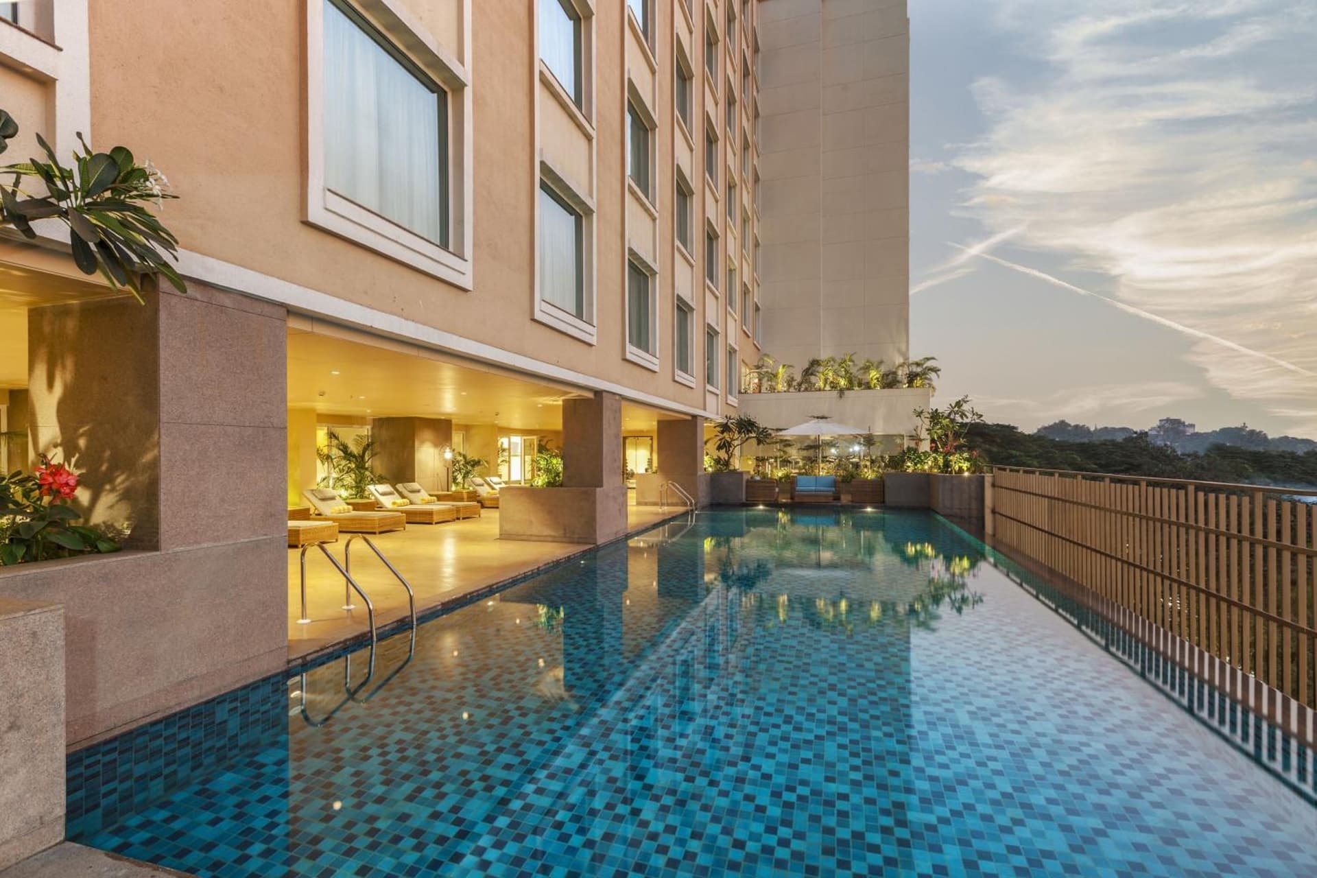 Lemon Tree Premier City Center Pune