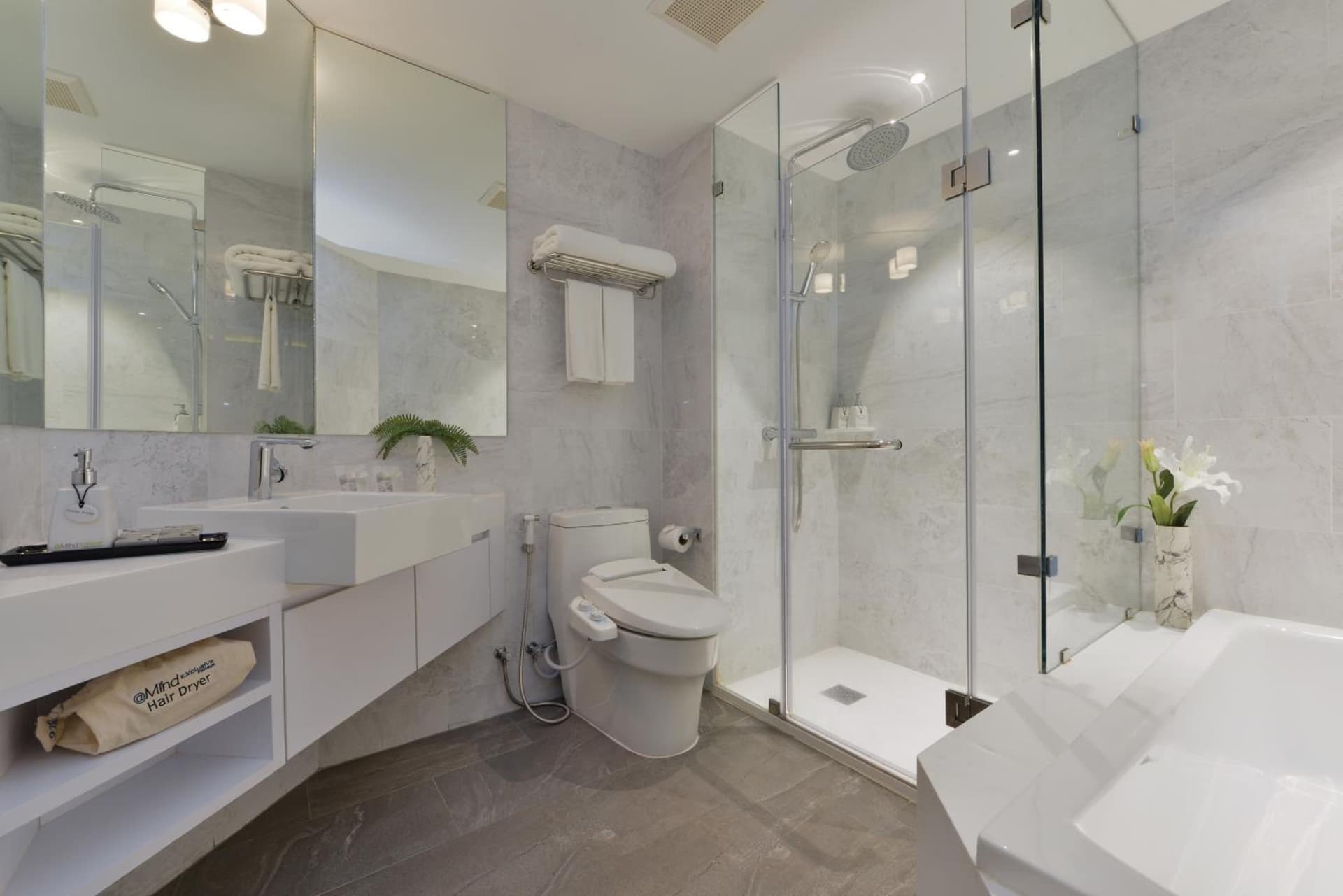 Arden Hotel and Residence by At Mind