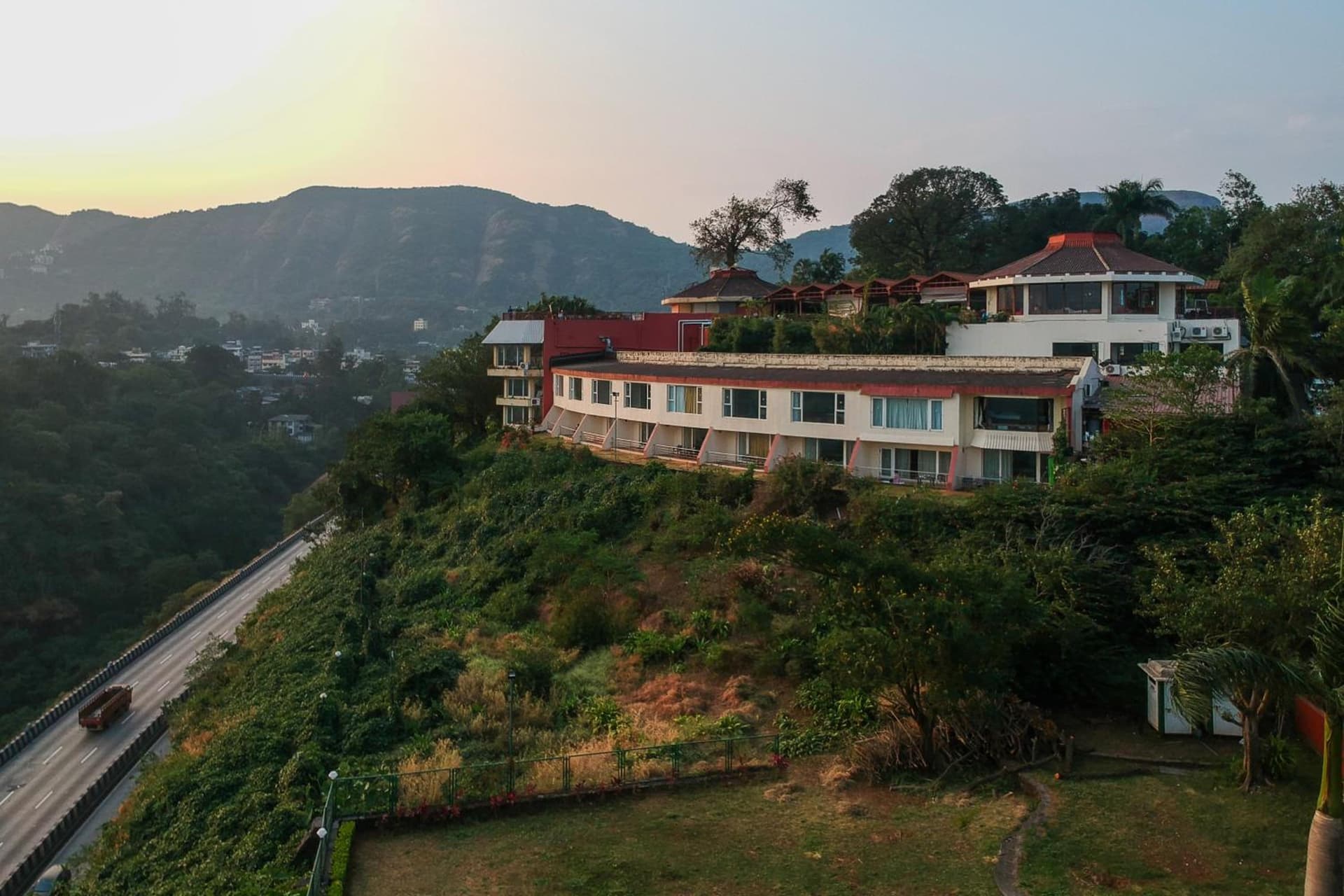 Athiva Resort & Spa Khandala - Formerly Dukes Retreat
