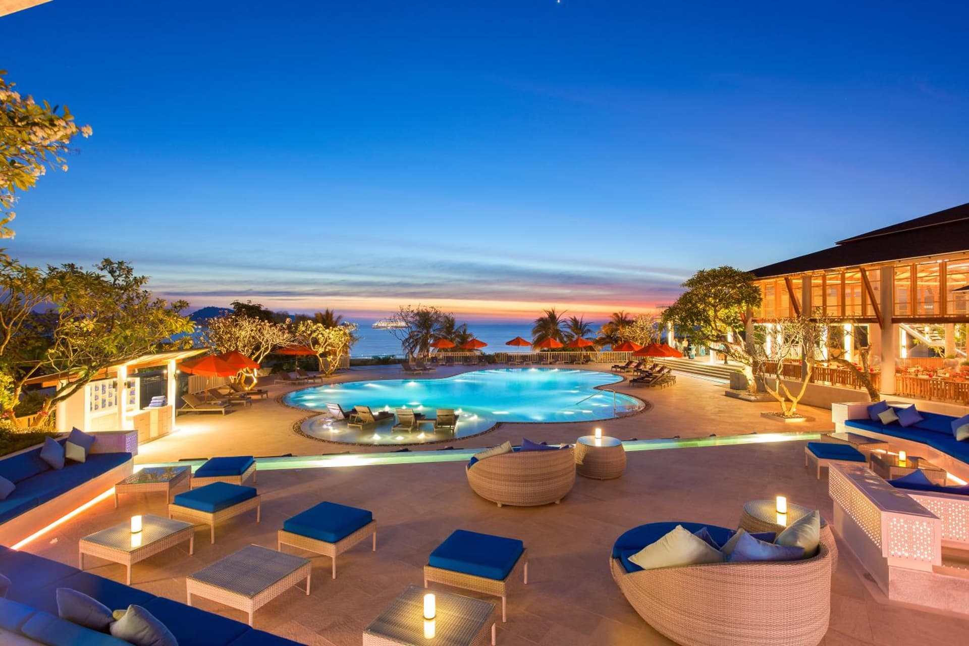 Diamond Cliff Resort & Spa, Patong Beach