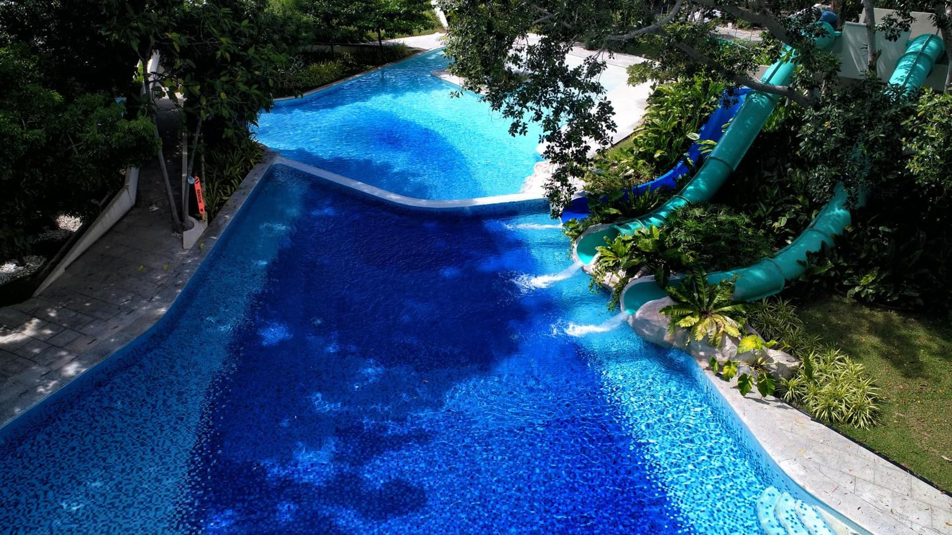 Tambuli Seaside Resort and Spa