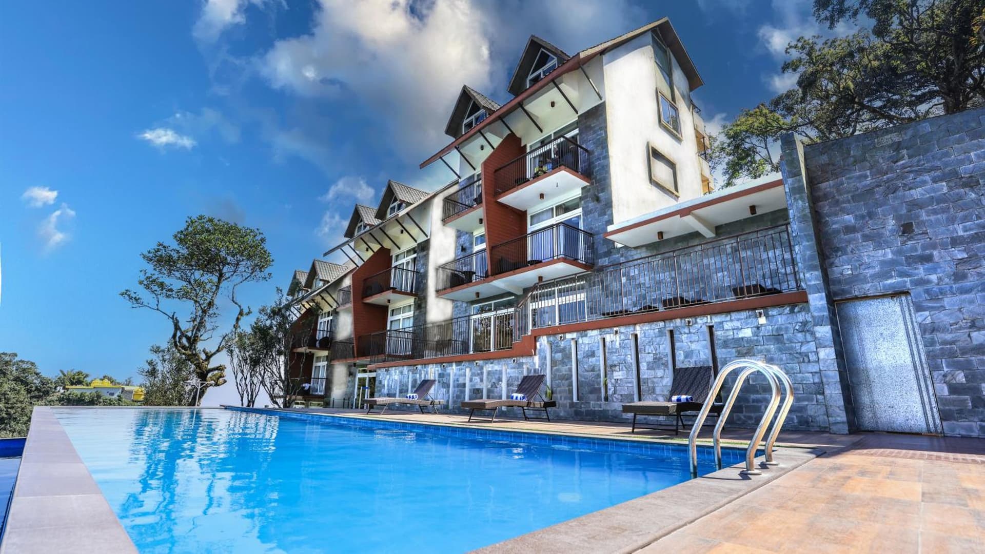 Shola Crown Resort - Munnar