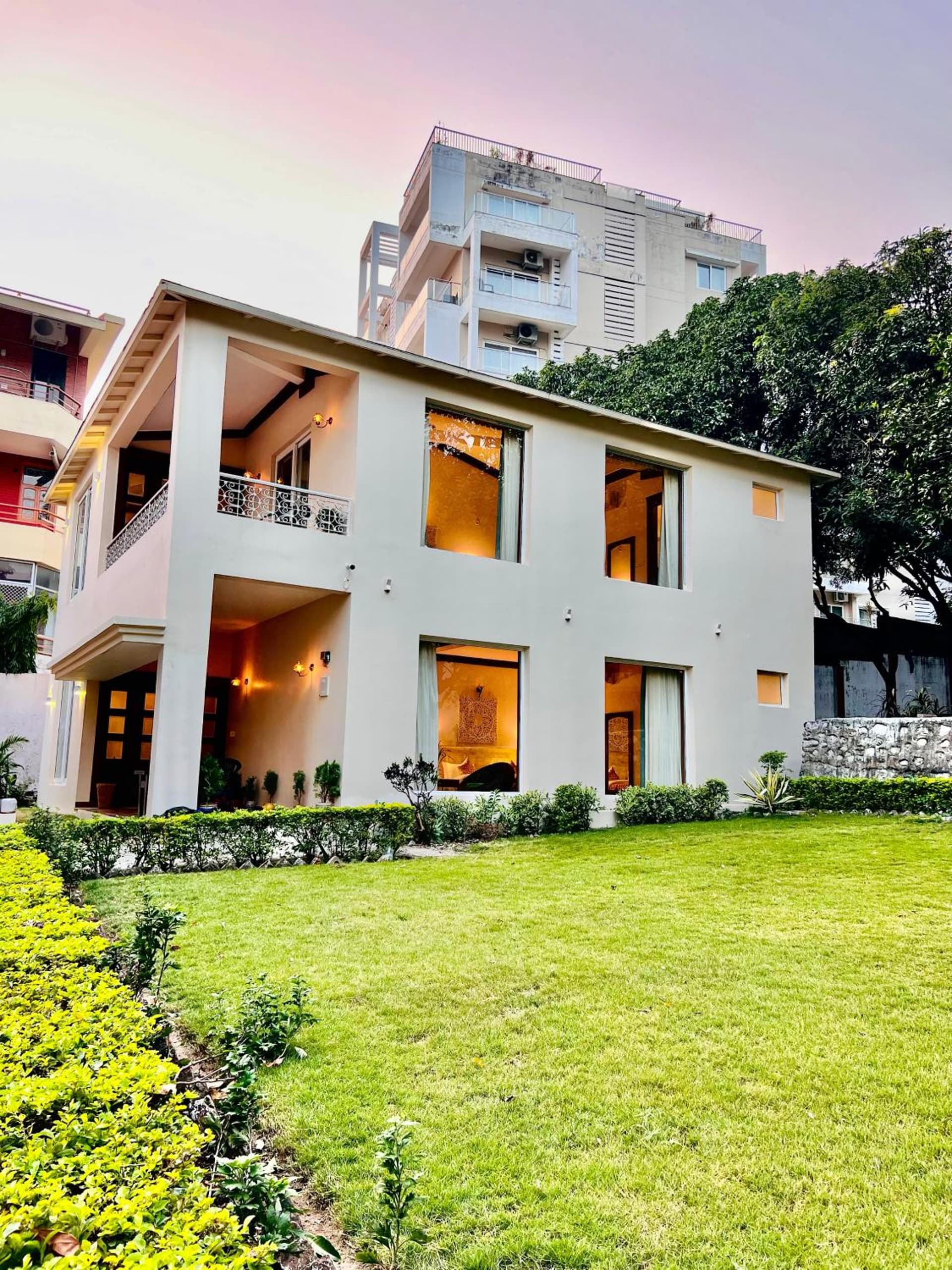 Yog Niketan Villa