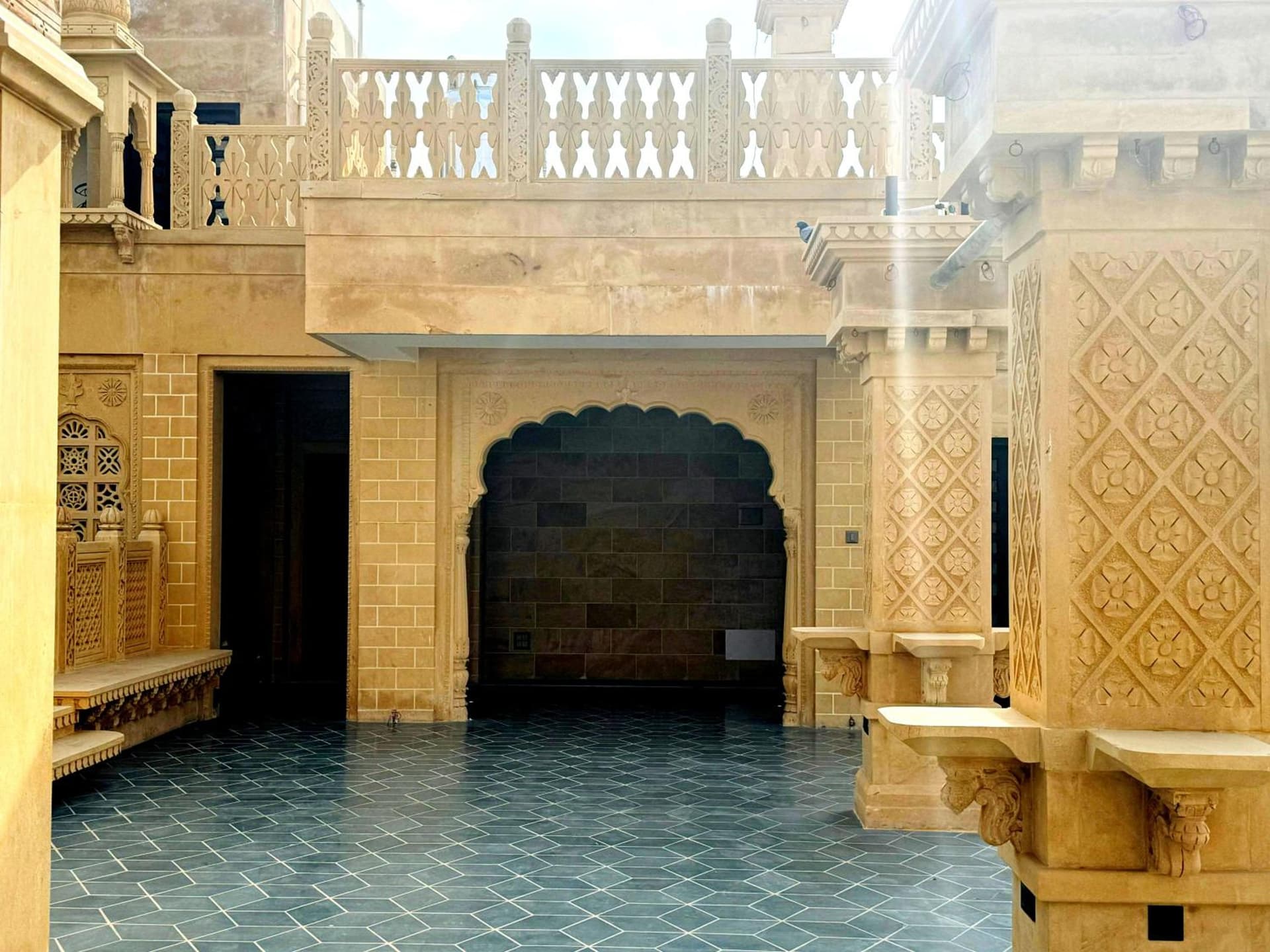 Guulab Haveli - Opp Fort