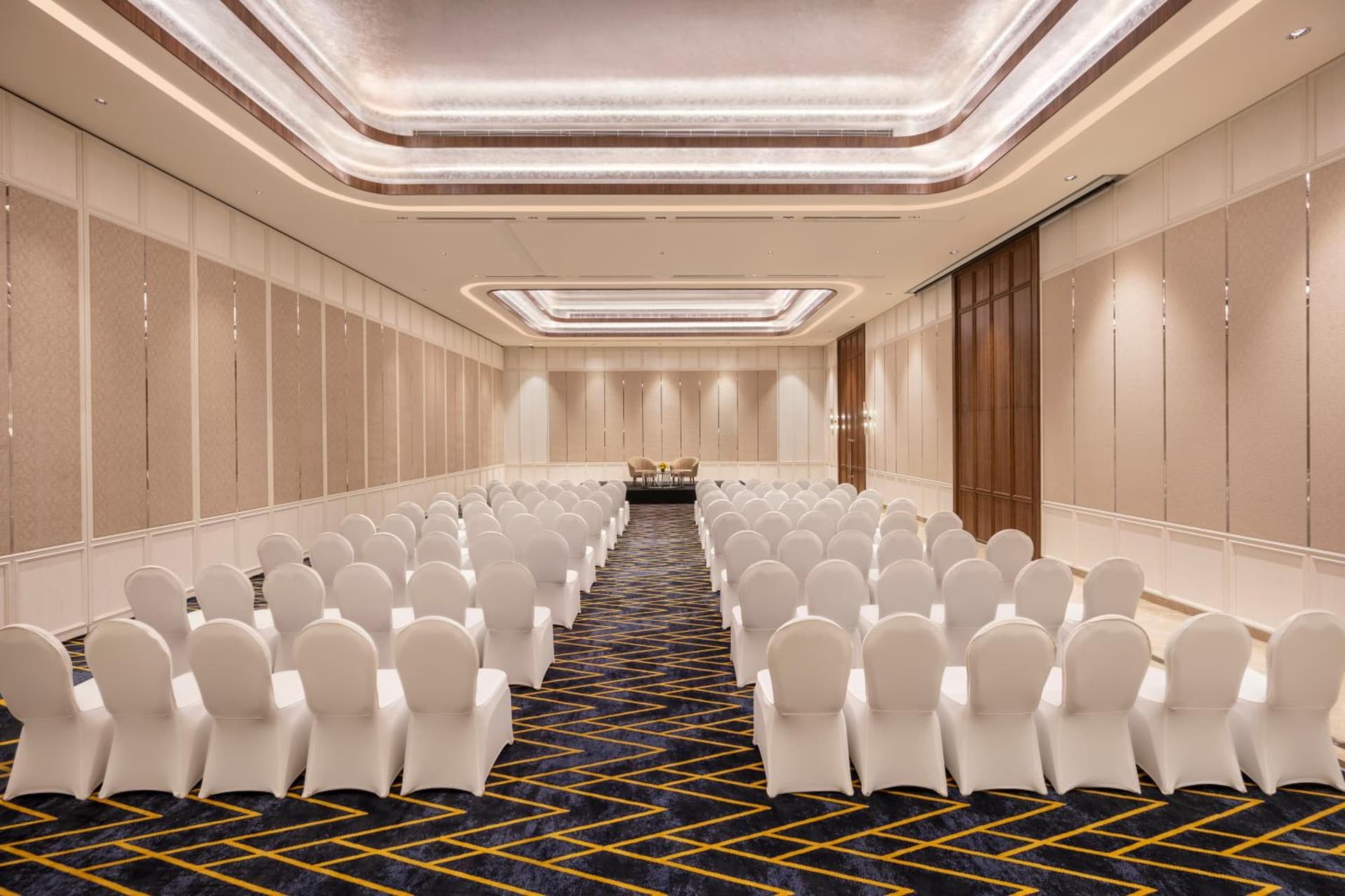 Aurika, Mumbai International Airport - Luxury by Lemon Tree Hotels