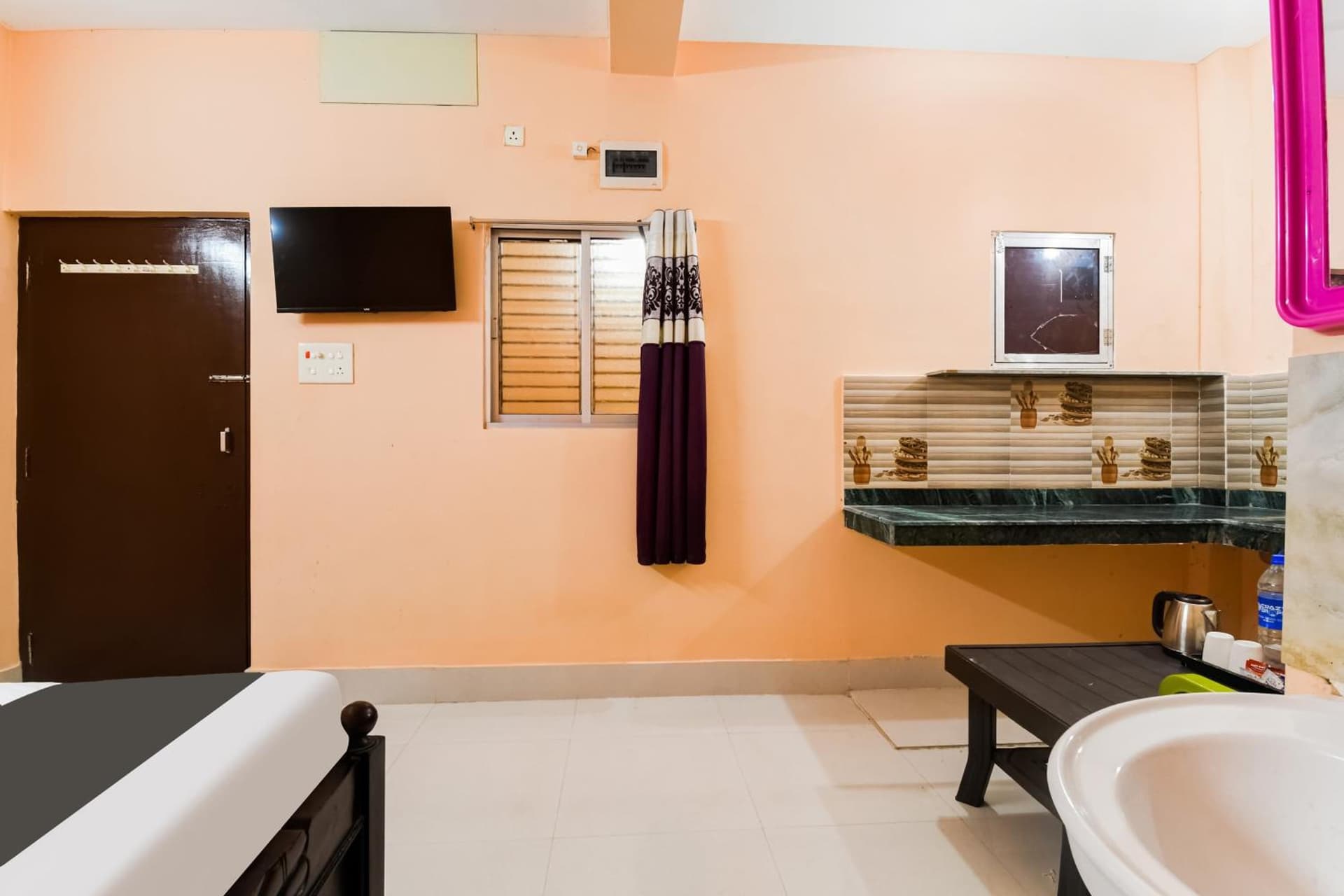 Hotel O Dakshin Dwar Formerly Radha Krishna Niwas