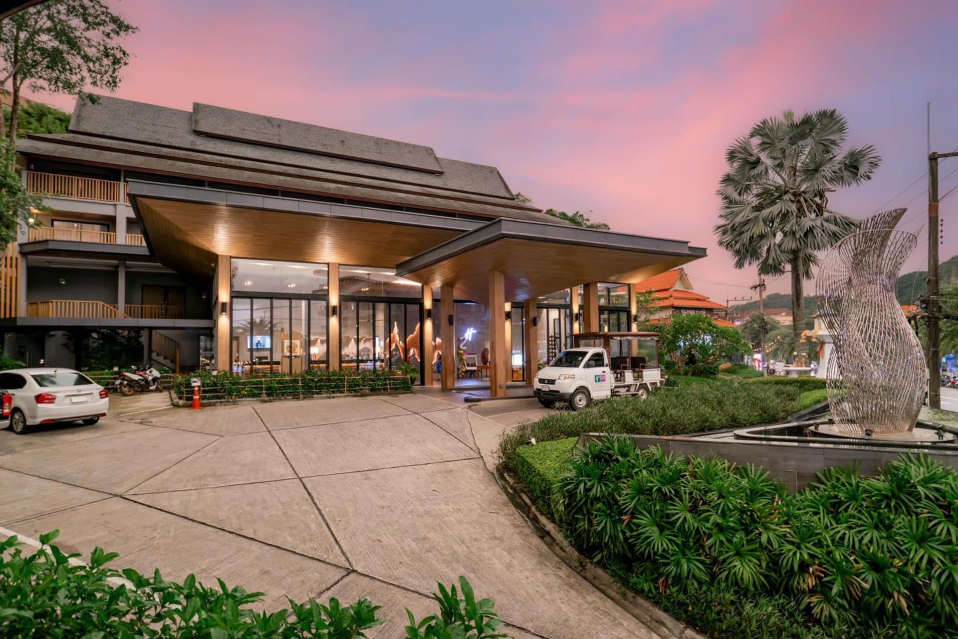 Holiday Inn Resort Krabi Ao Nang Beach by IHG