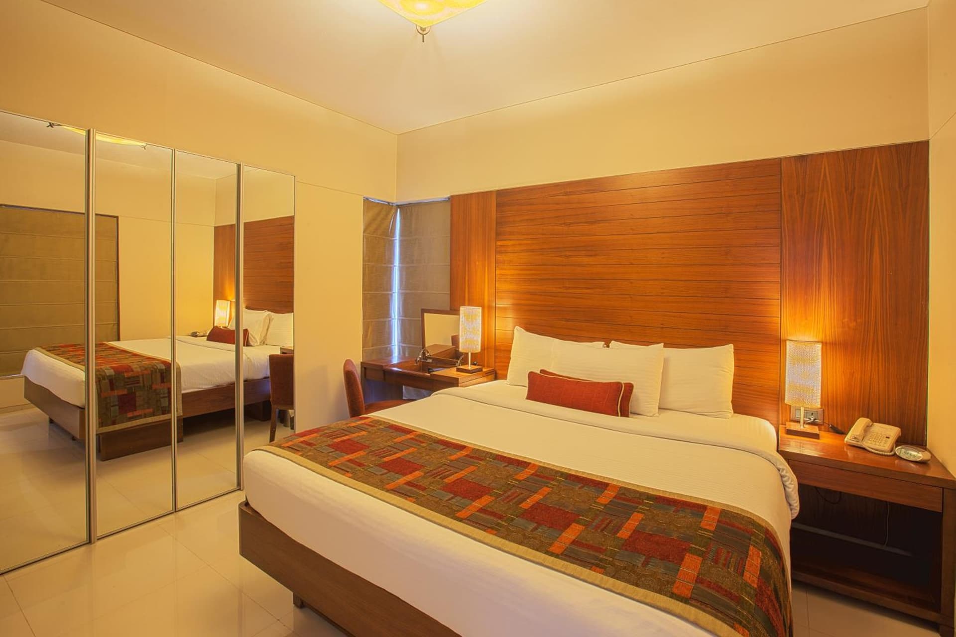 Oakwood Residence Naylor Road Pune