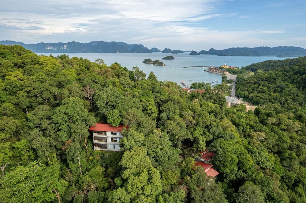 Ambong Rainforest Retreat