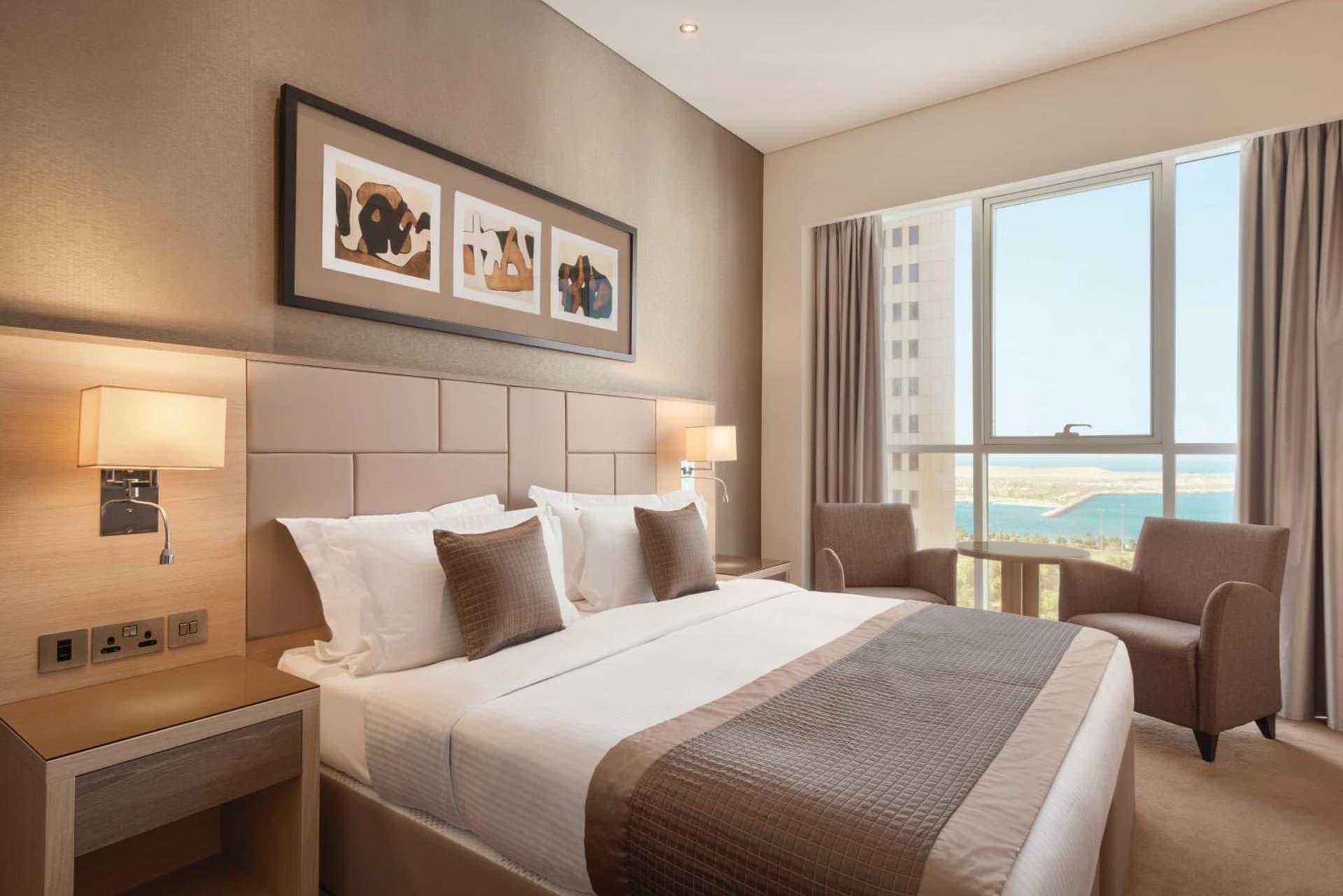 Deluxe King Sea View Room