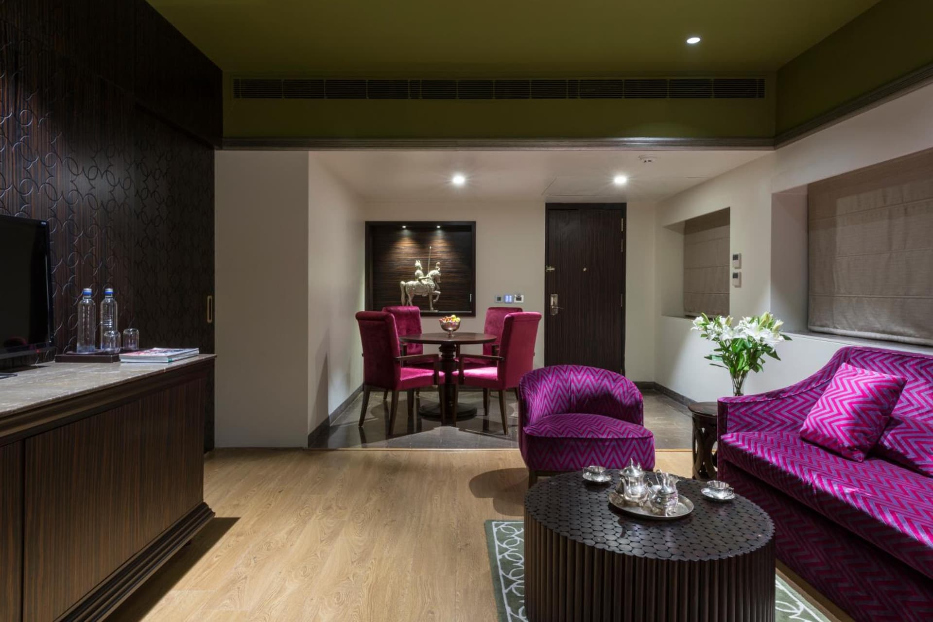 Suite King Room