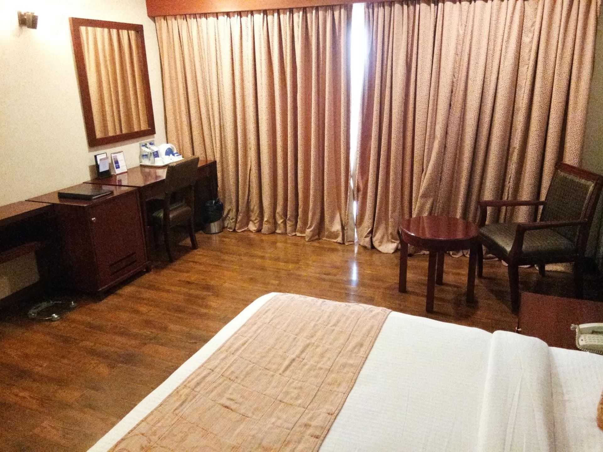 Deluxe Grand View Room