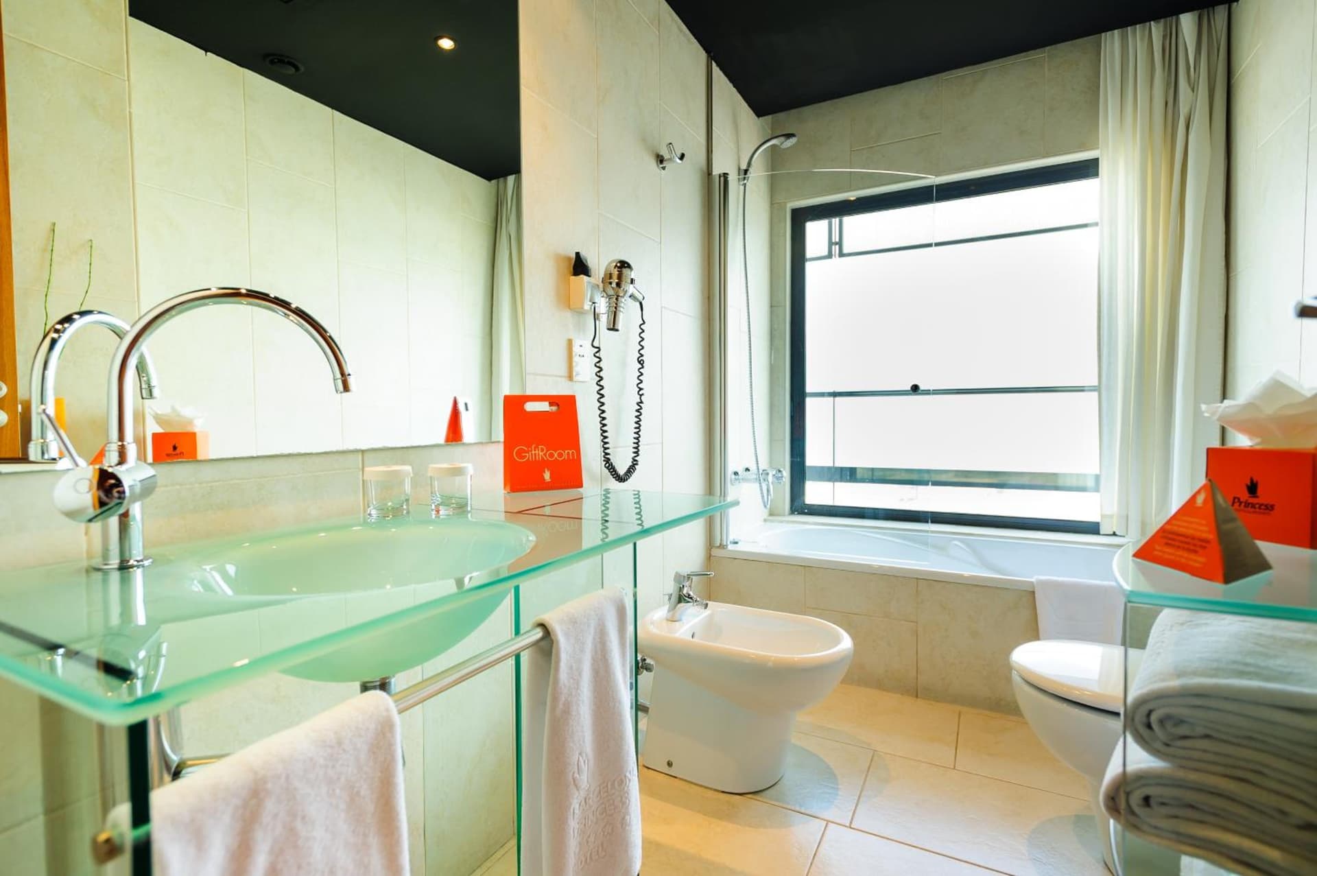 Queen Terrace Room
