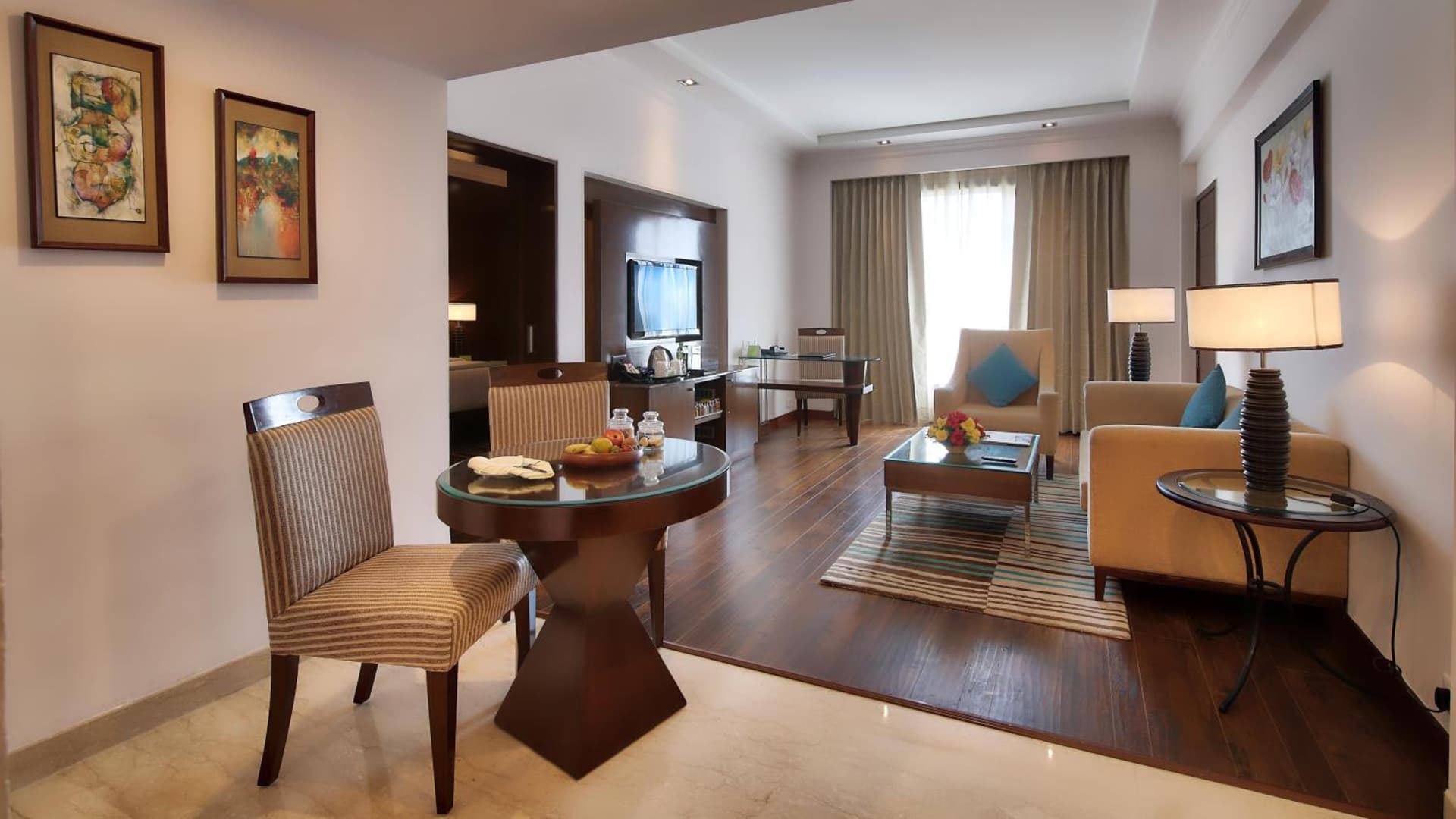 Suite Queen Room