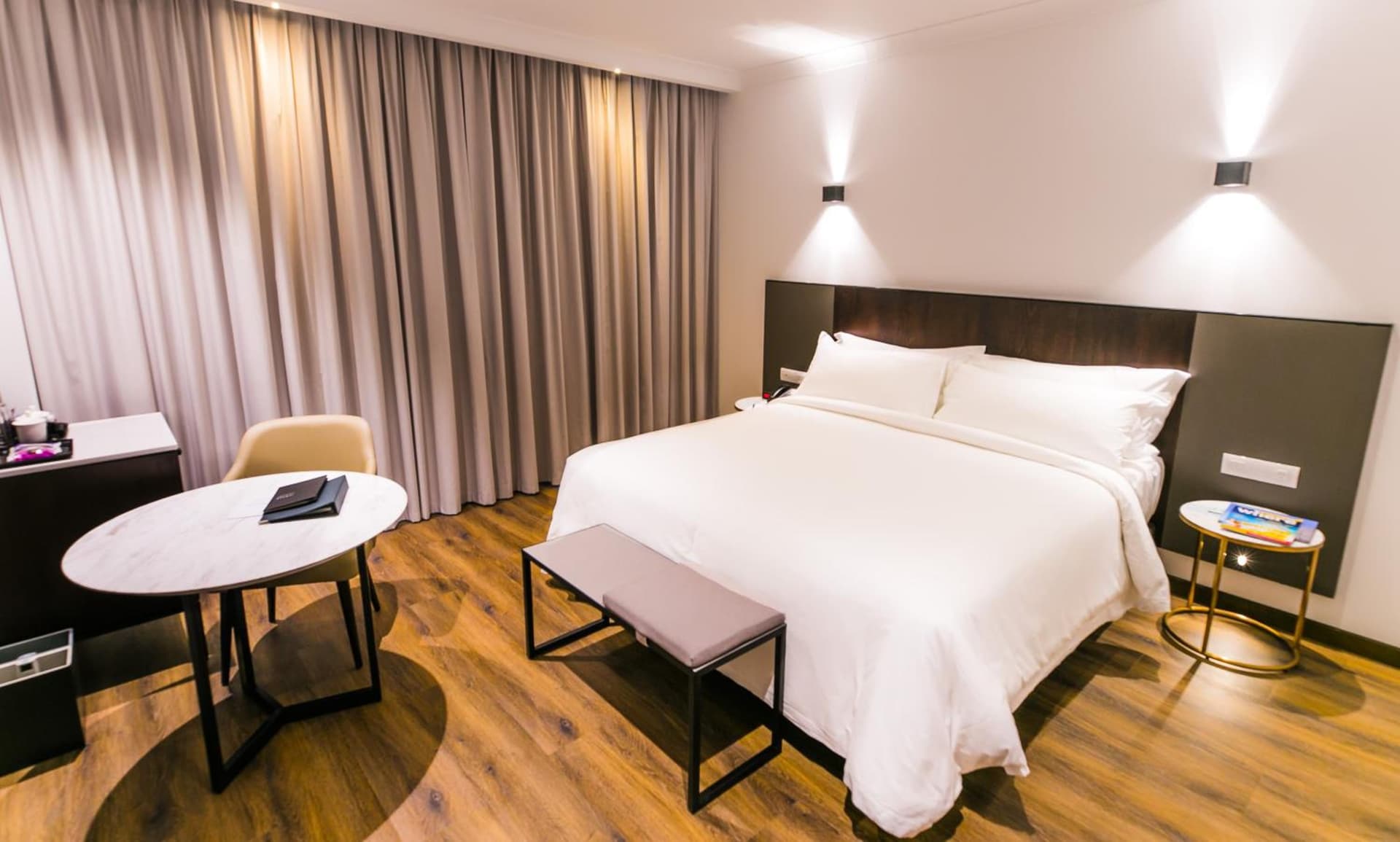 Superior King Room