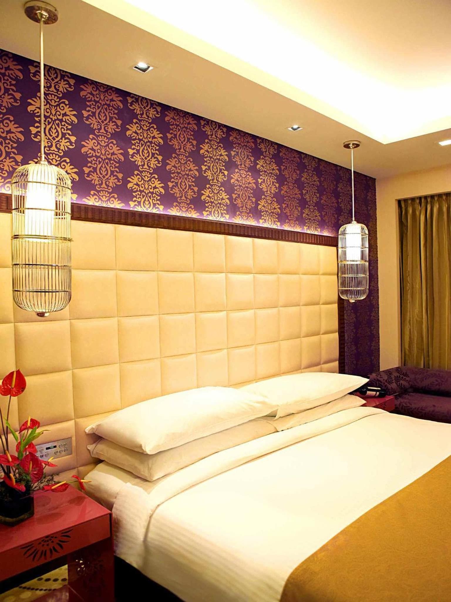 Club Twin Room