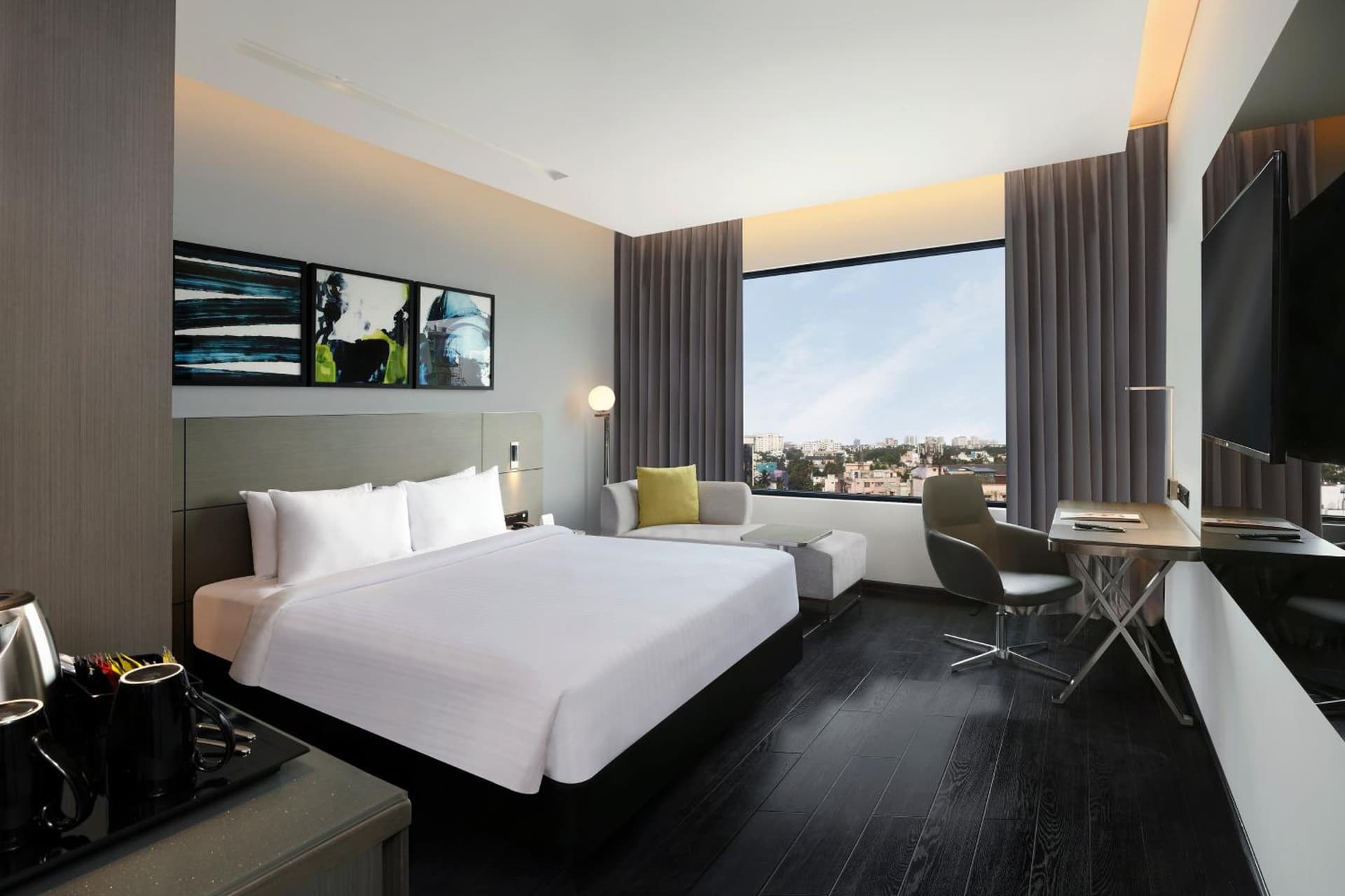 Superior King Room