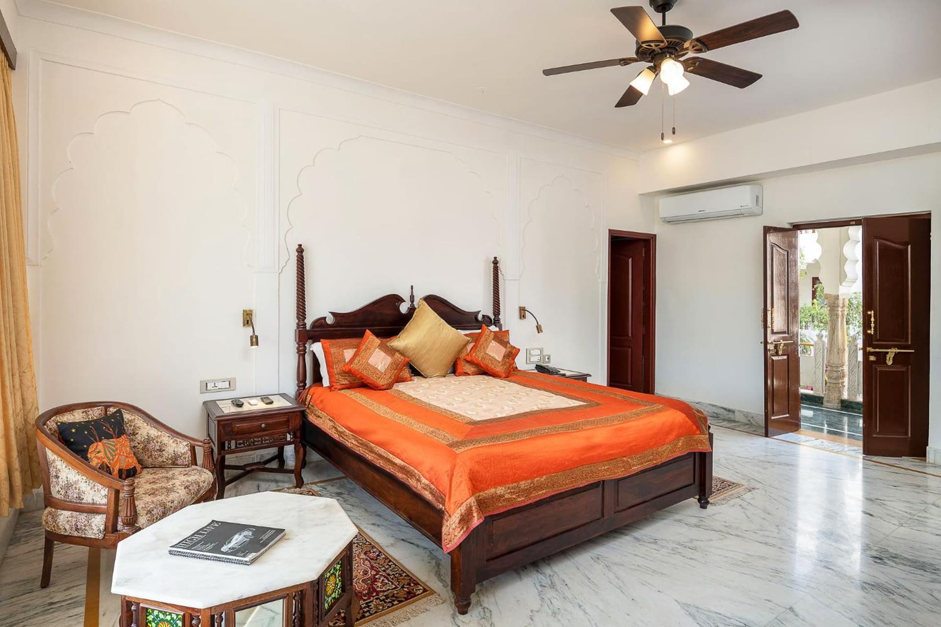 Suite Queen Room