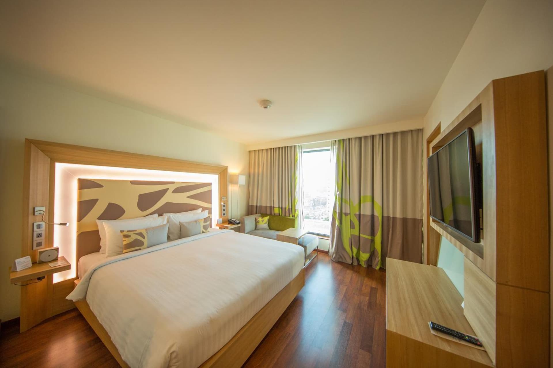 Superior King Room