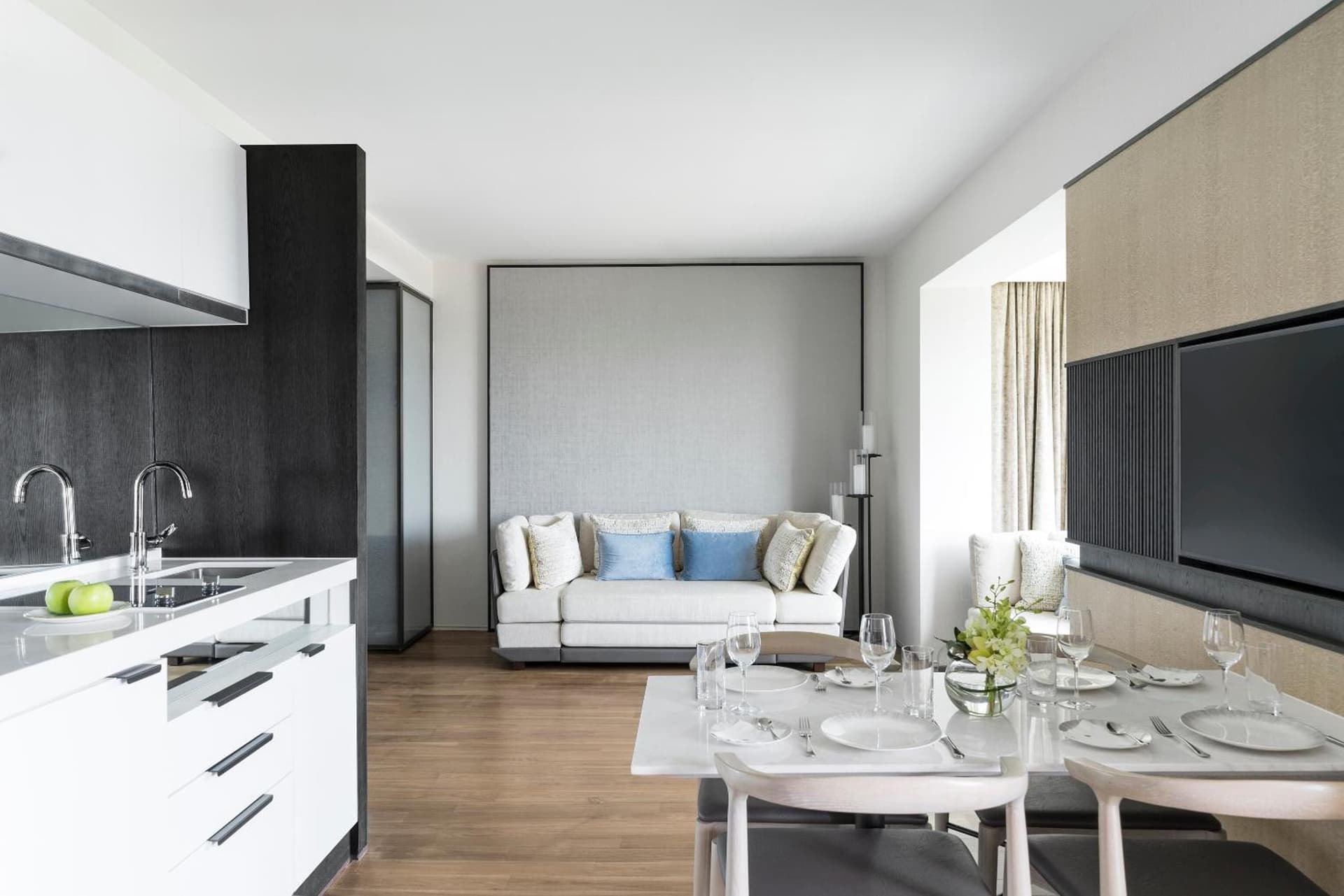 Junior Suite King Room