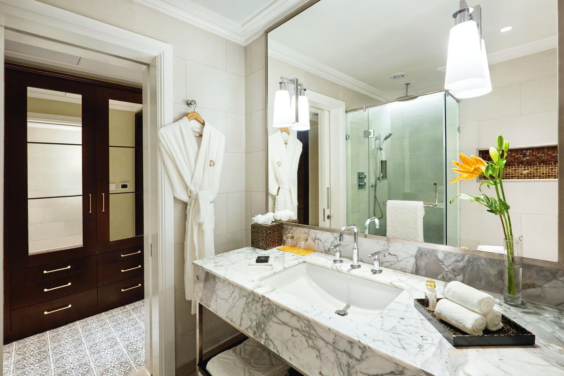Luxury King Room