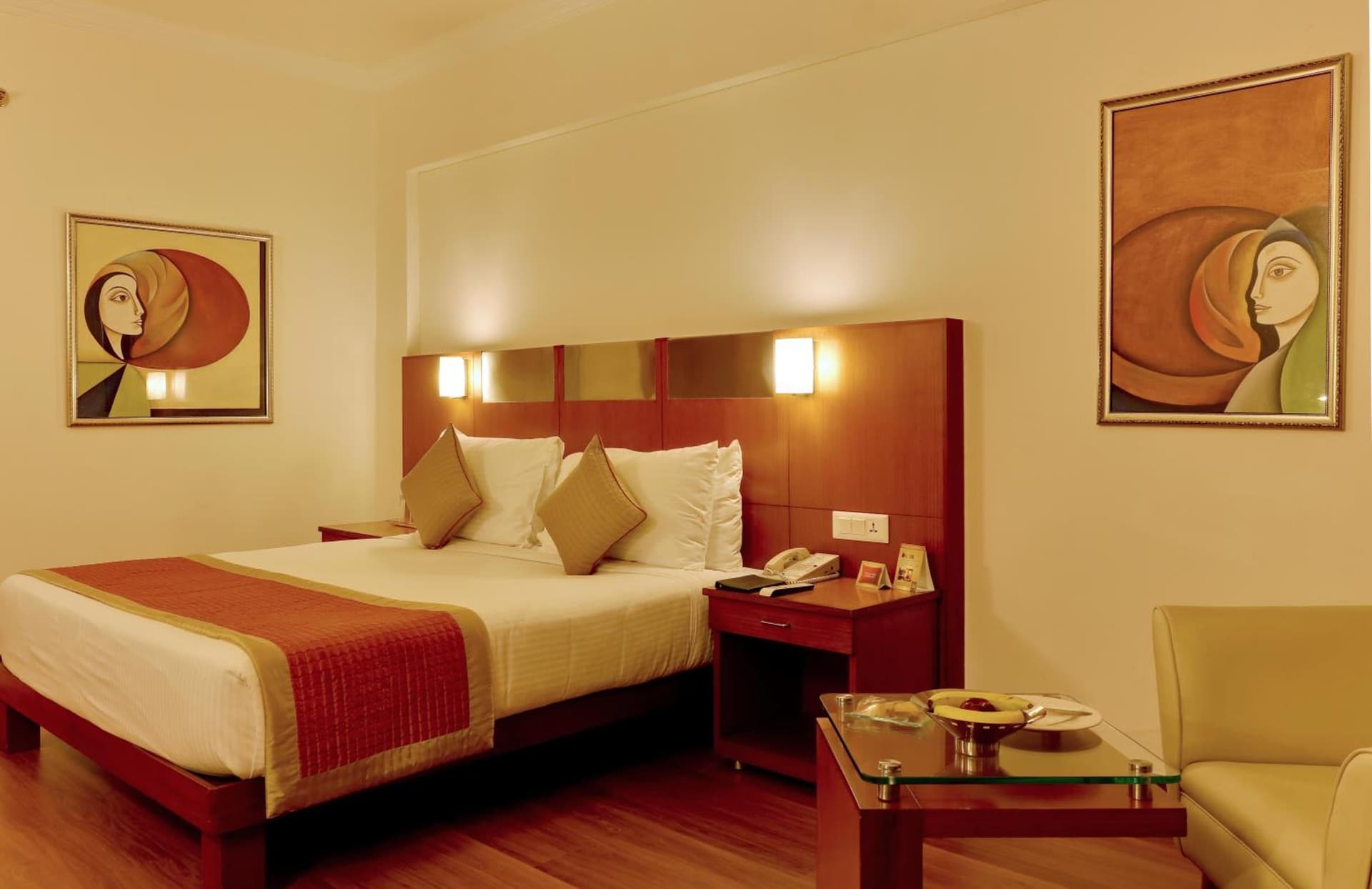 Deluxe King Room