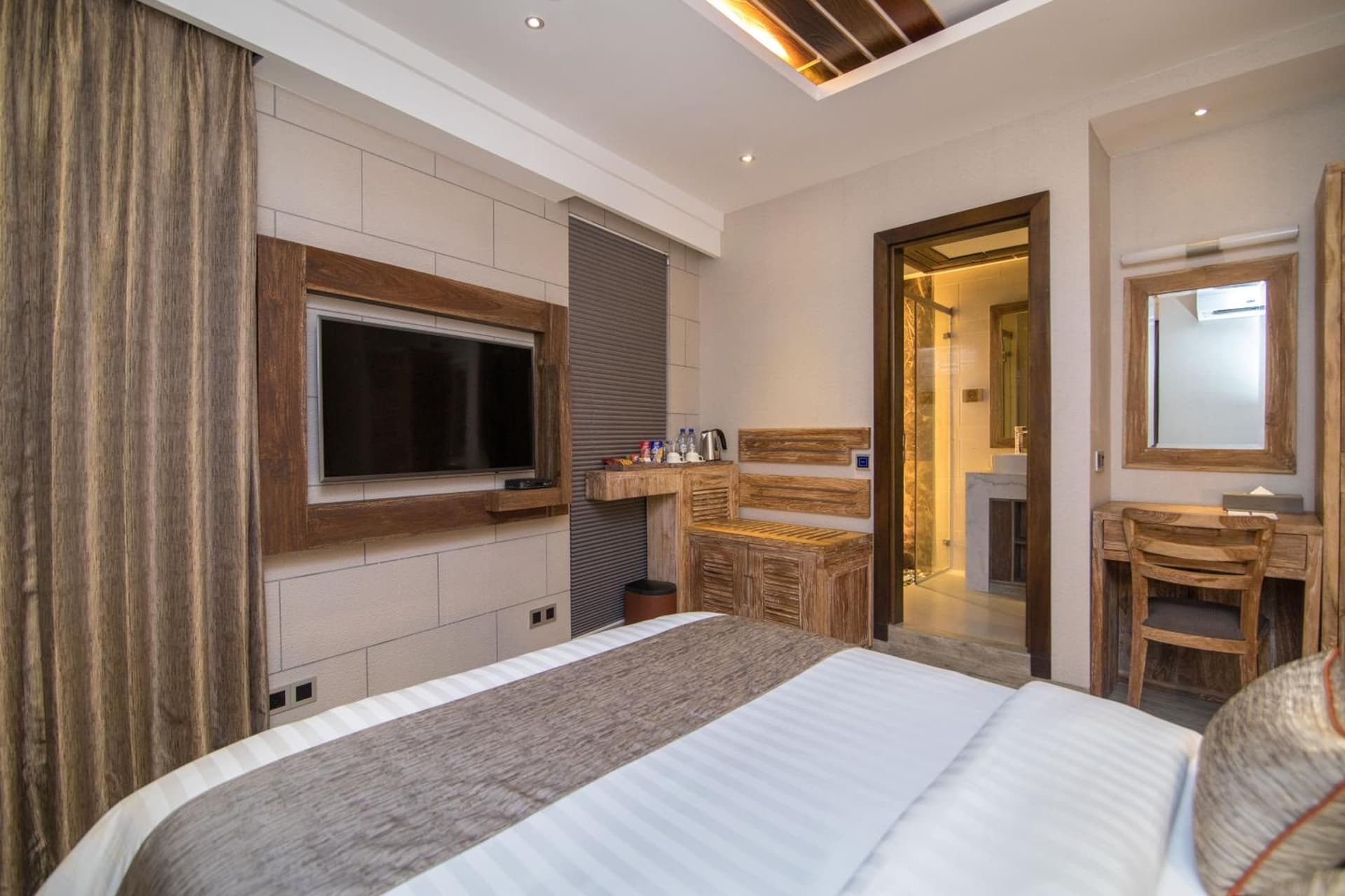 Deluxe Double with Ocean View and Balcony