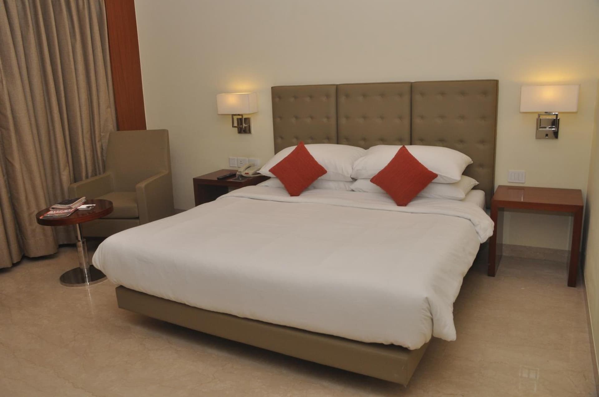 Club King Room