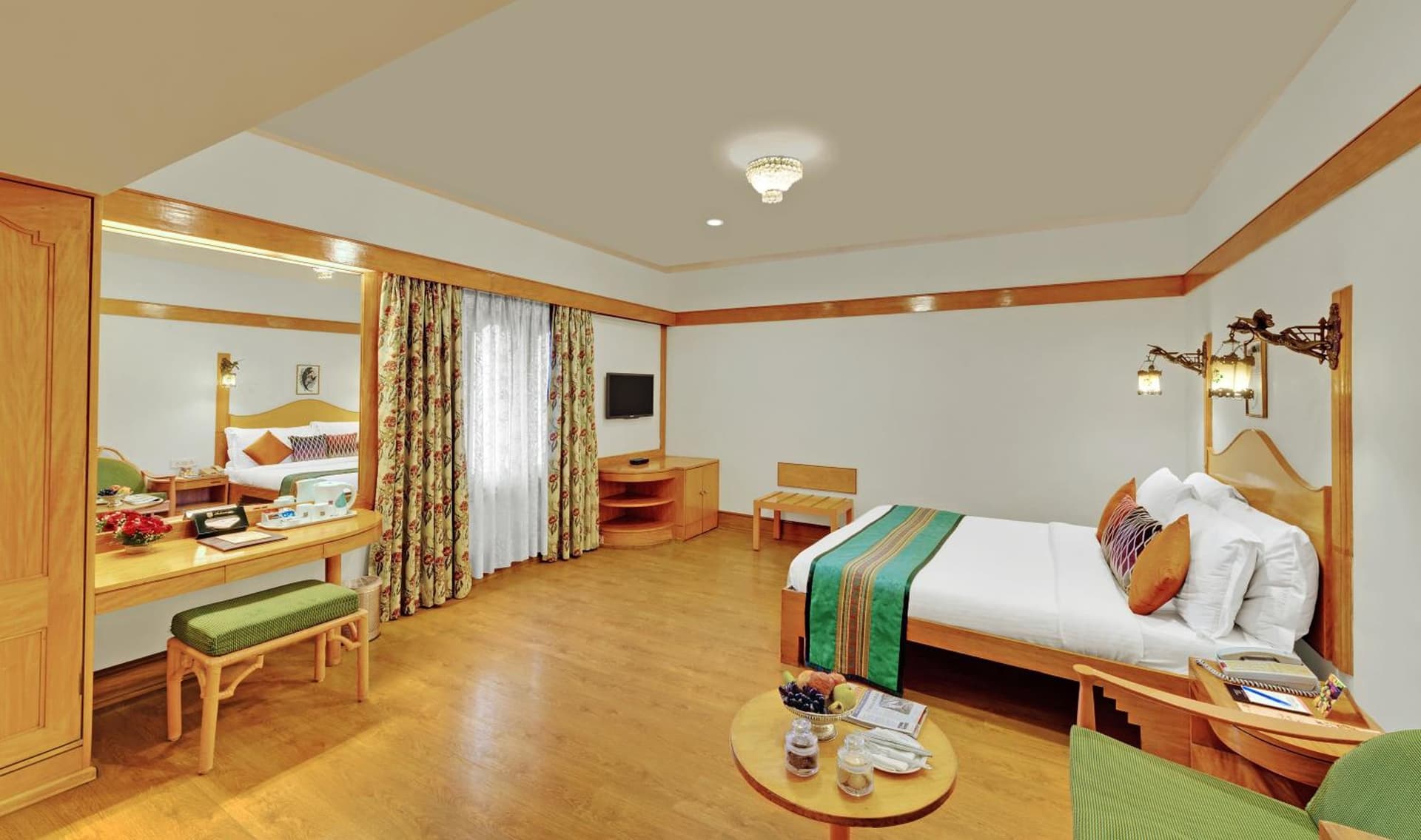 Suite Queen Room