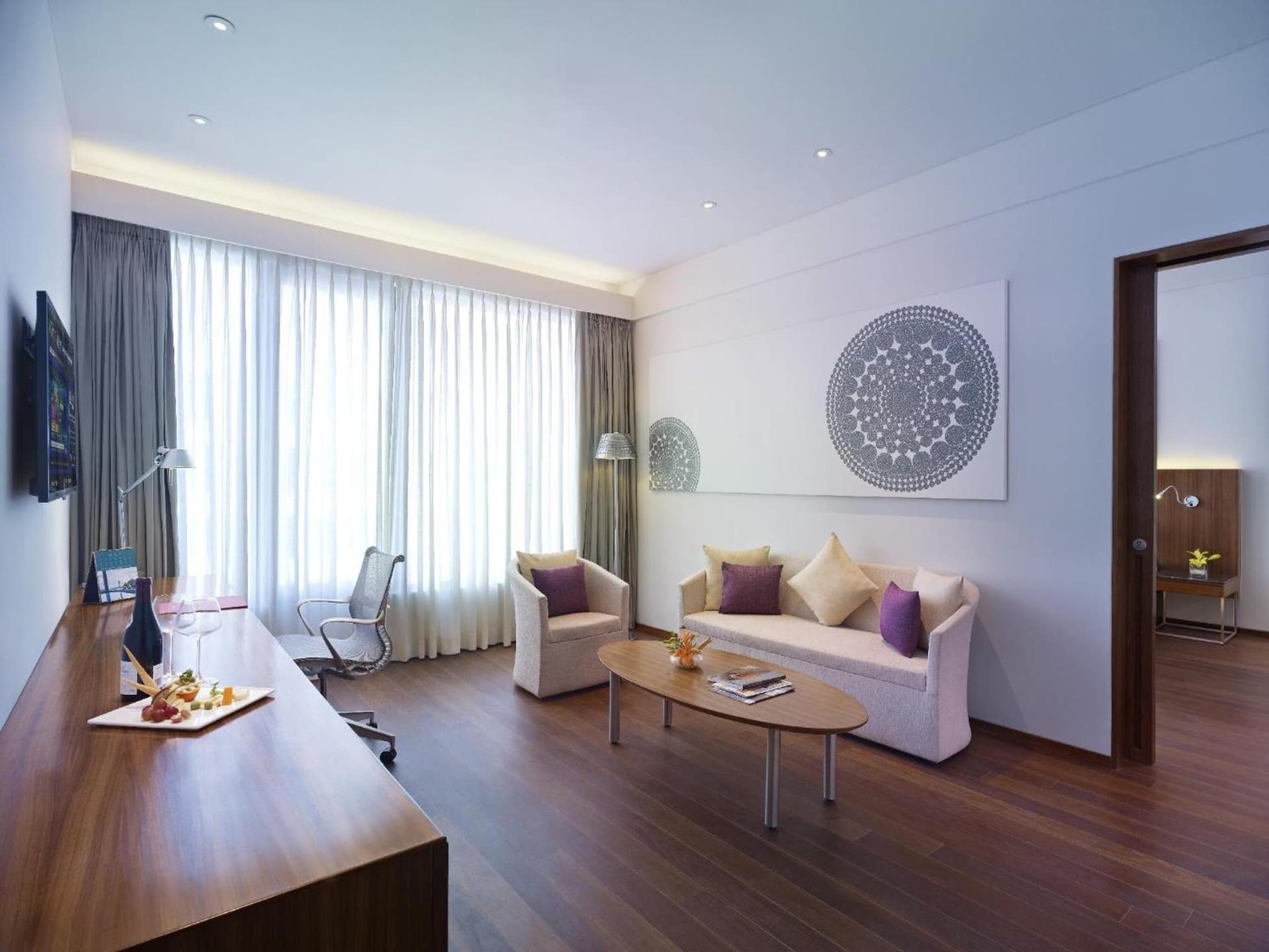 Suite Pool View Room