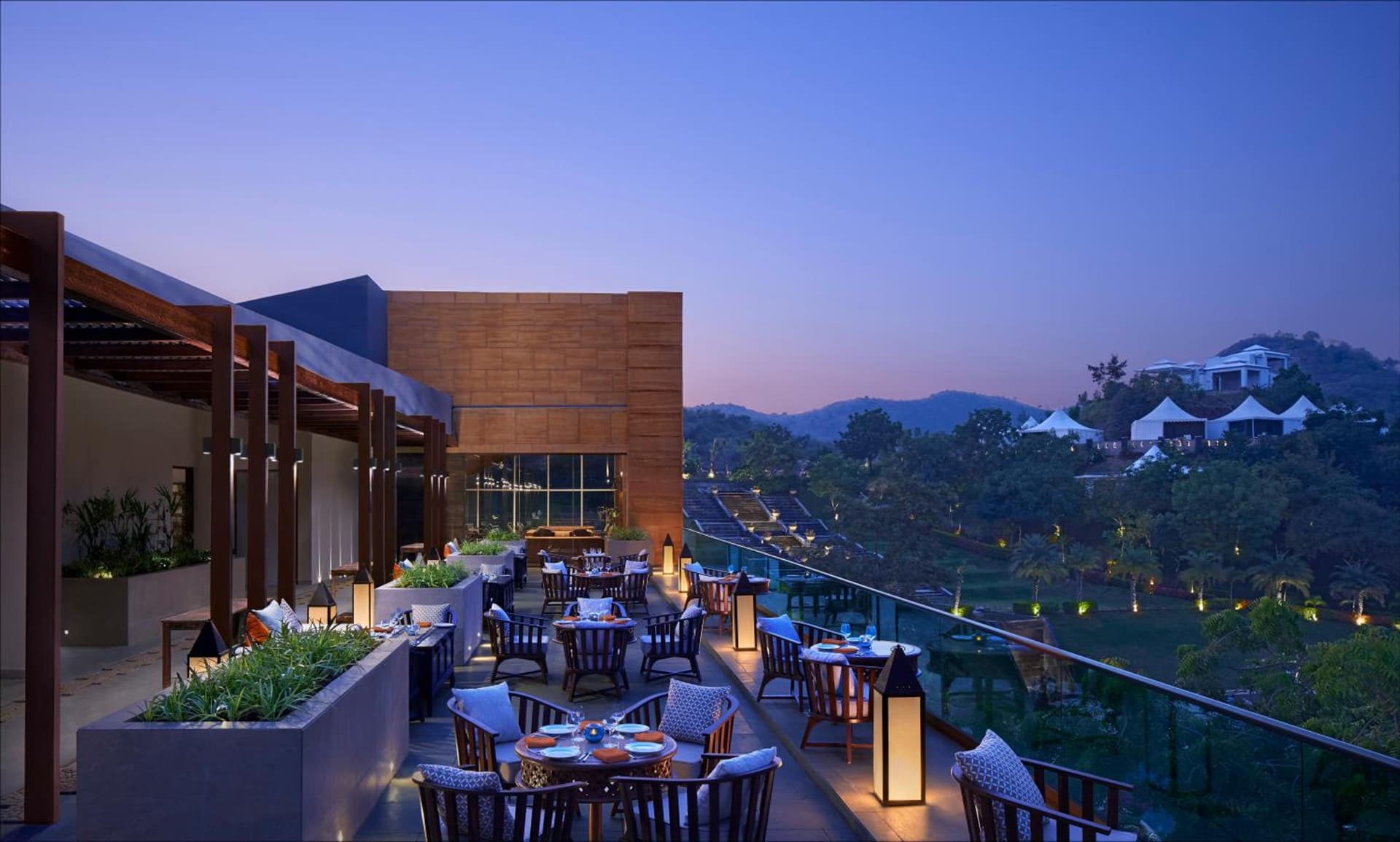 Villa King Pool View Room