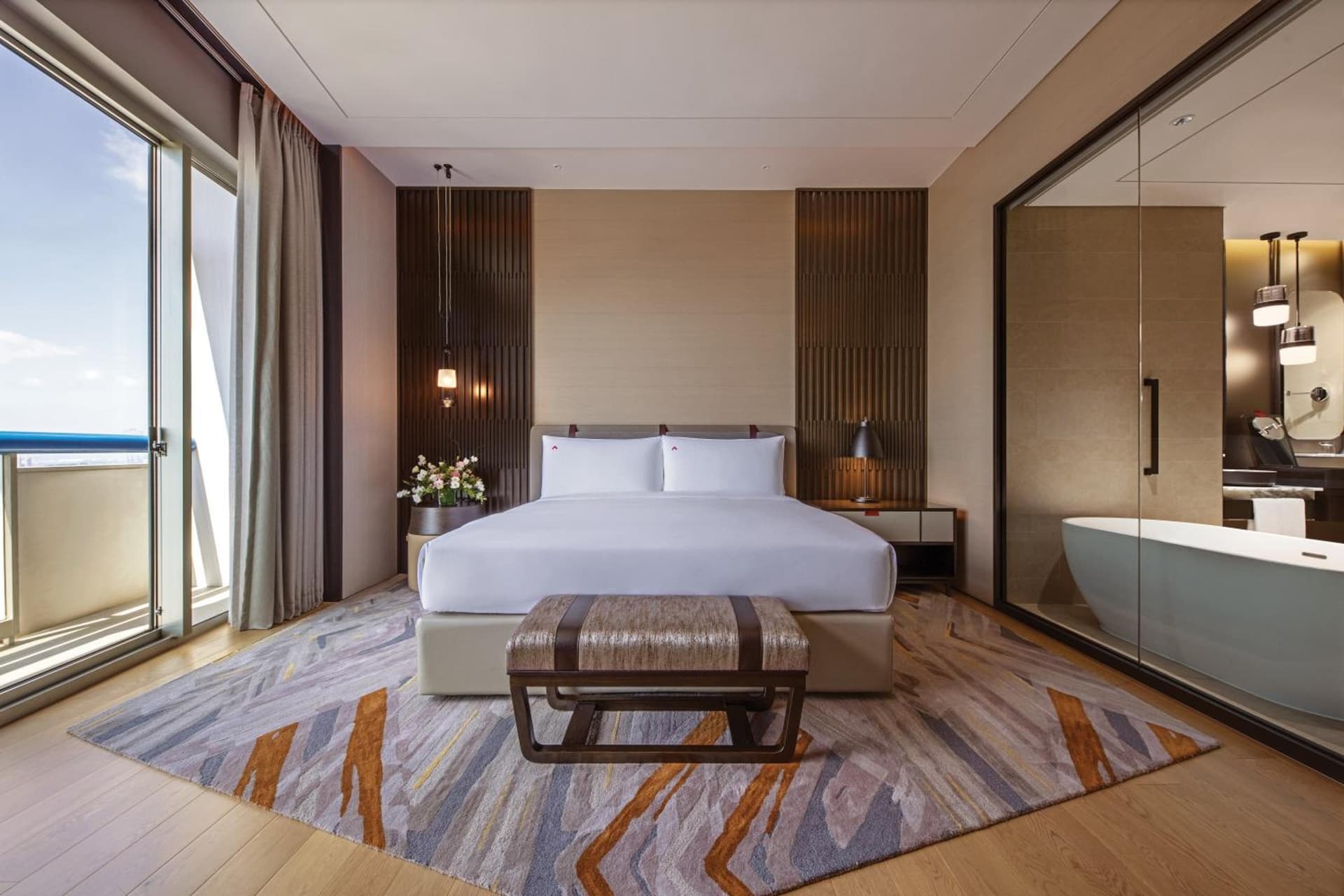 Suite King High Floor Room