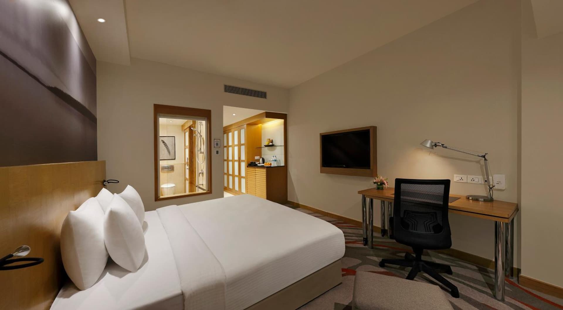 Executive Queen Room