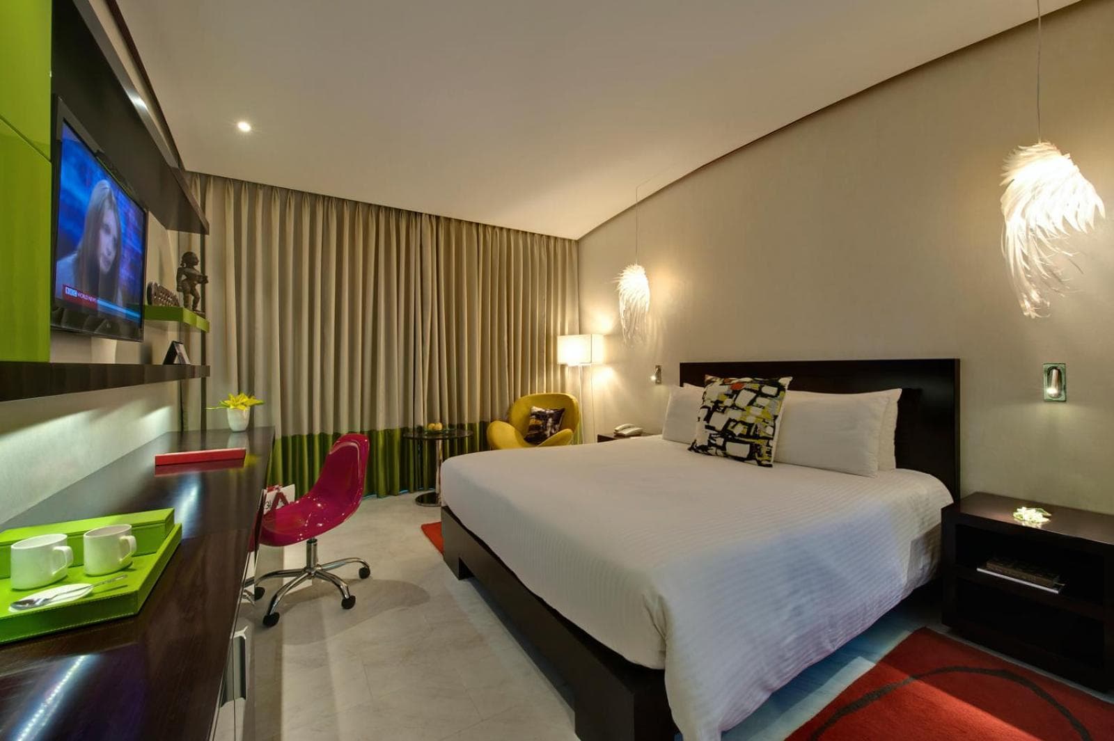 Deluxe Queen Room