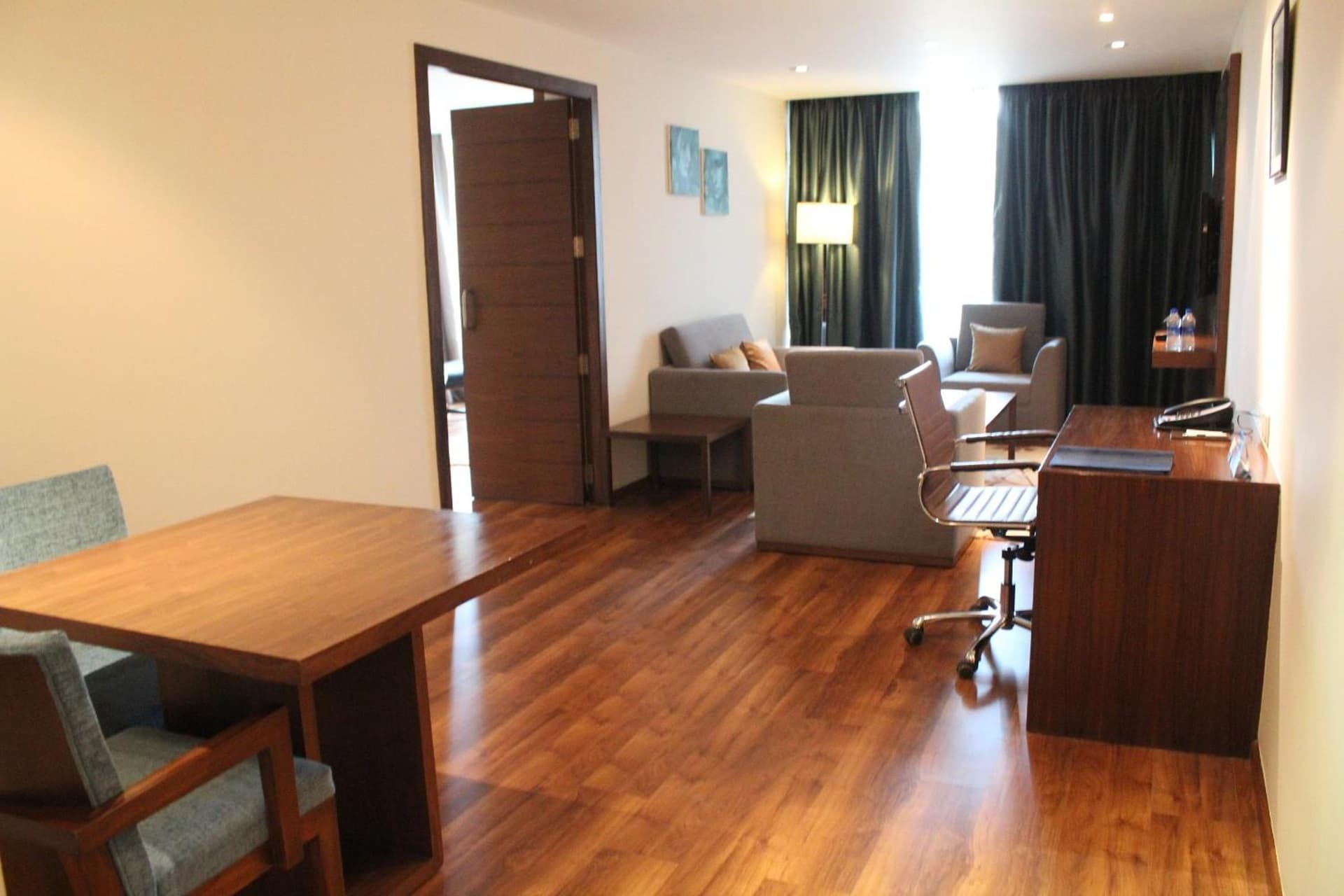 Suite Queen Room
