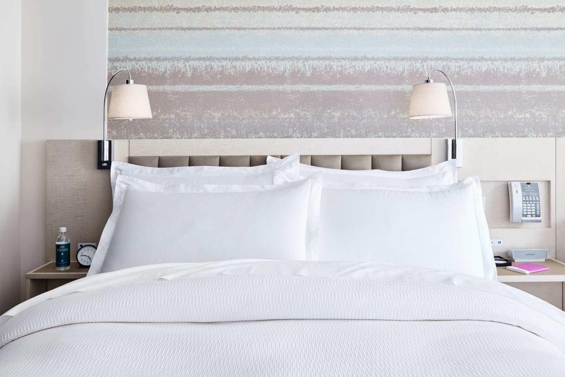 Premier Queen Room