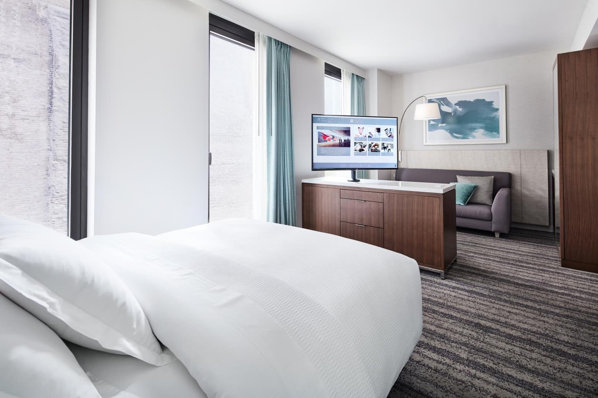 Premier Queen High Floor Room