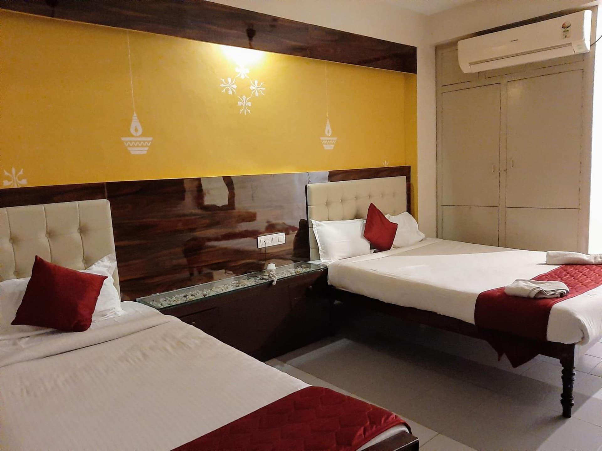 Deluxe Suite