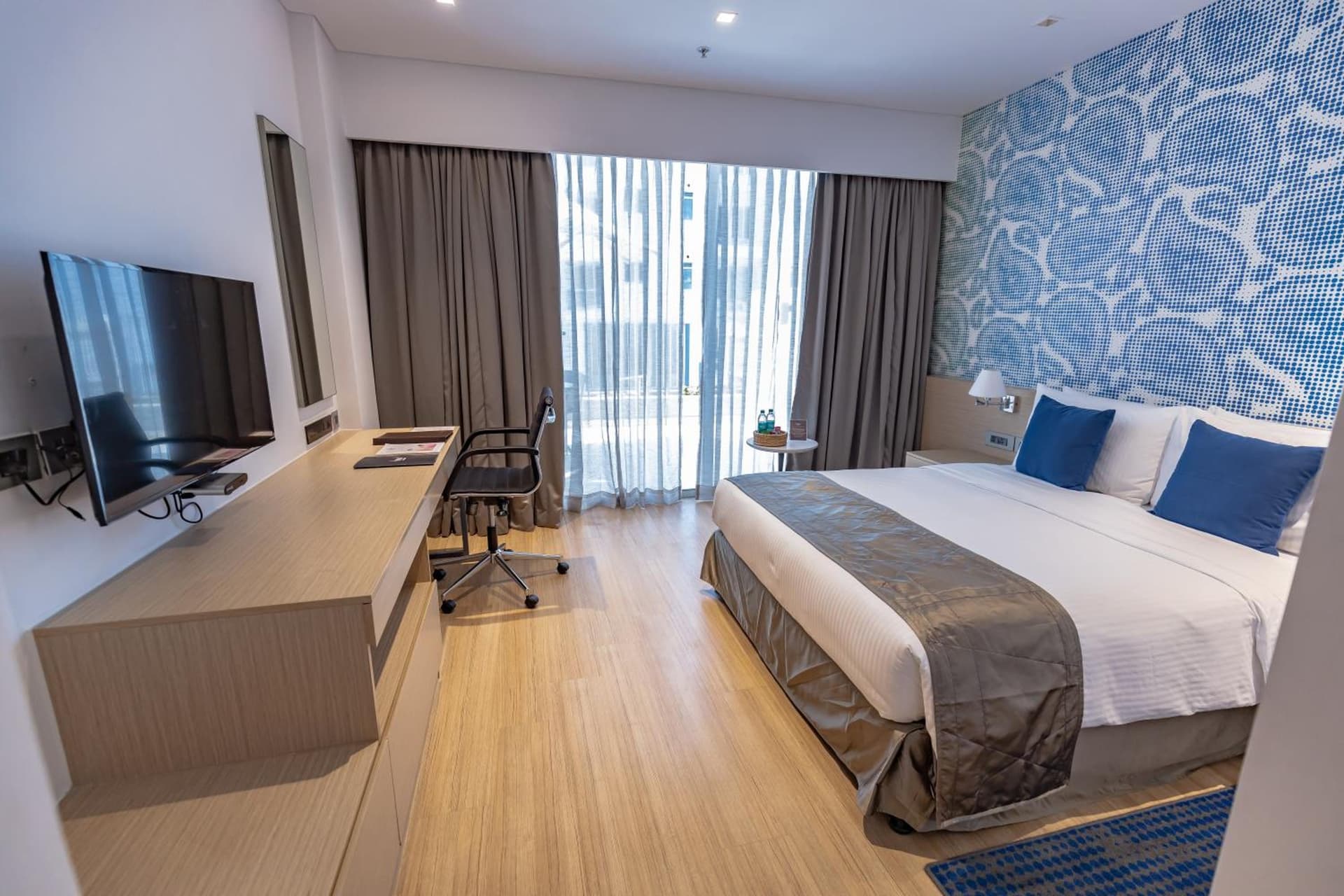 Deluxe Queen Room
