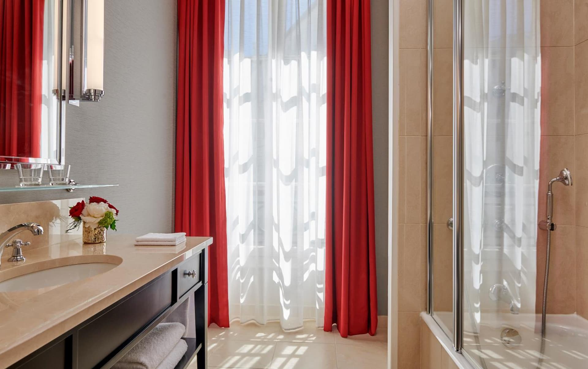 Classic Queen Balcony Room