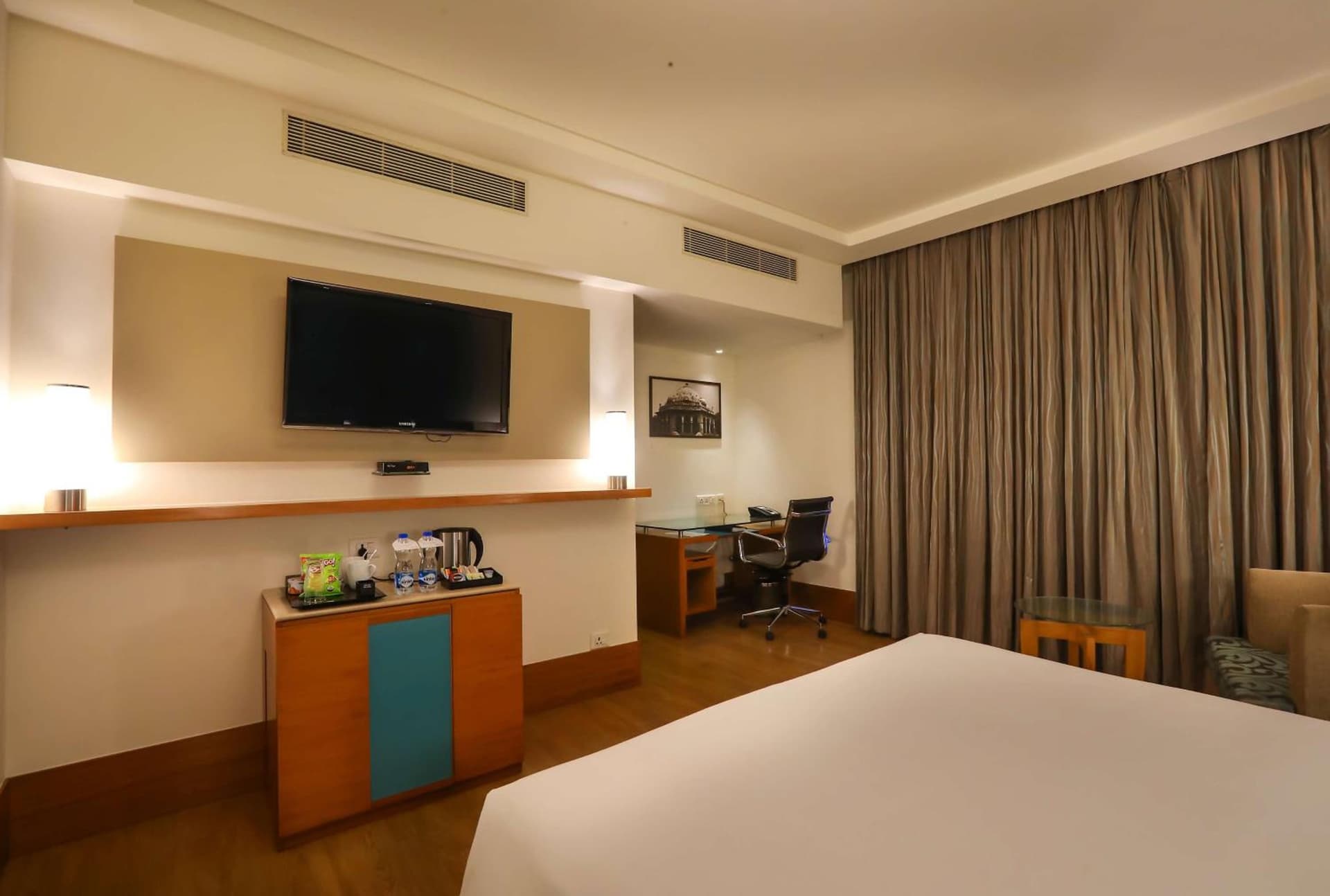 Deluxe Queen Room