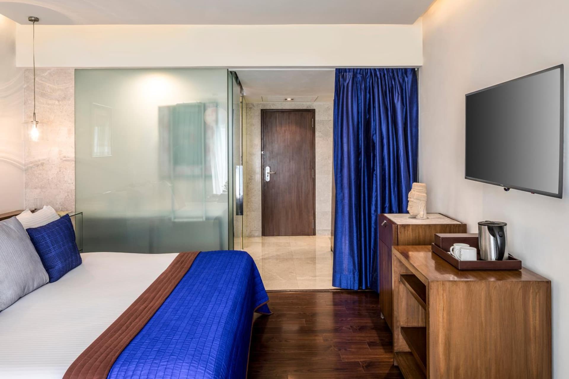 Premium Queen Room
