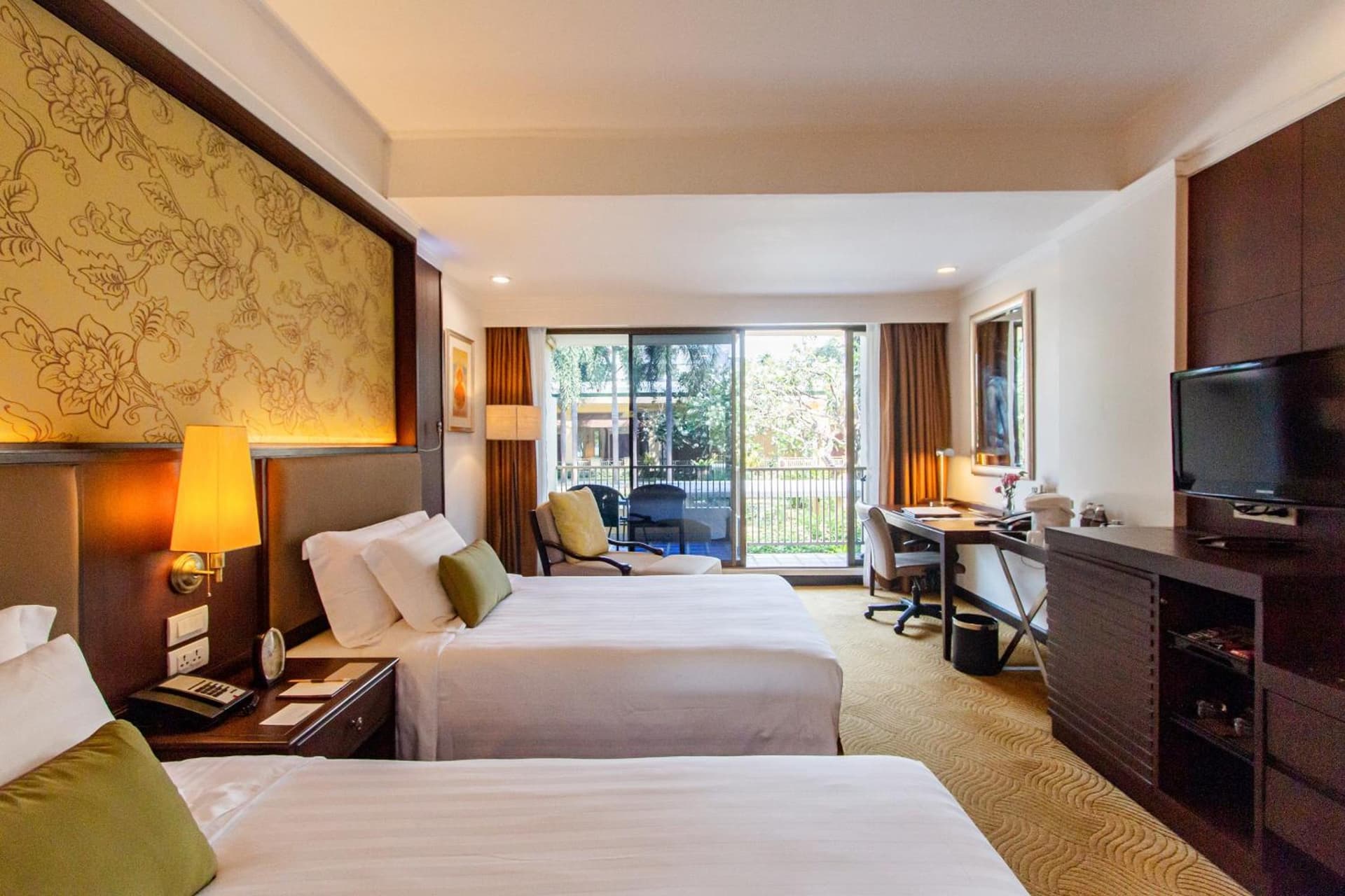 Deluxe Room Twin