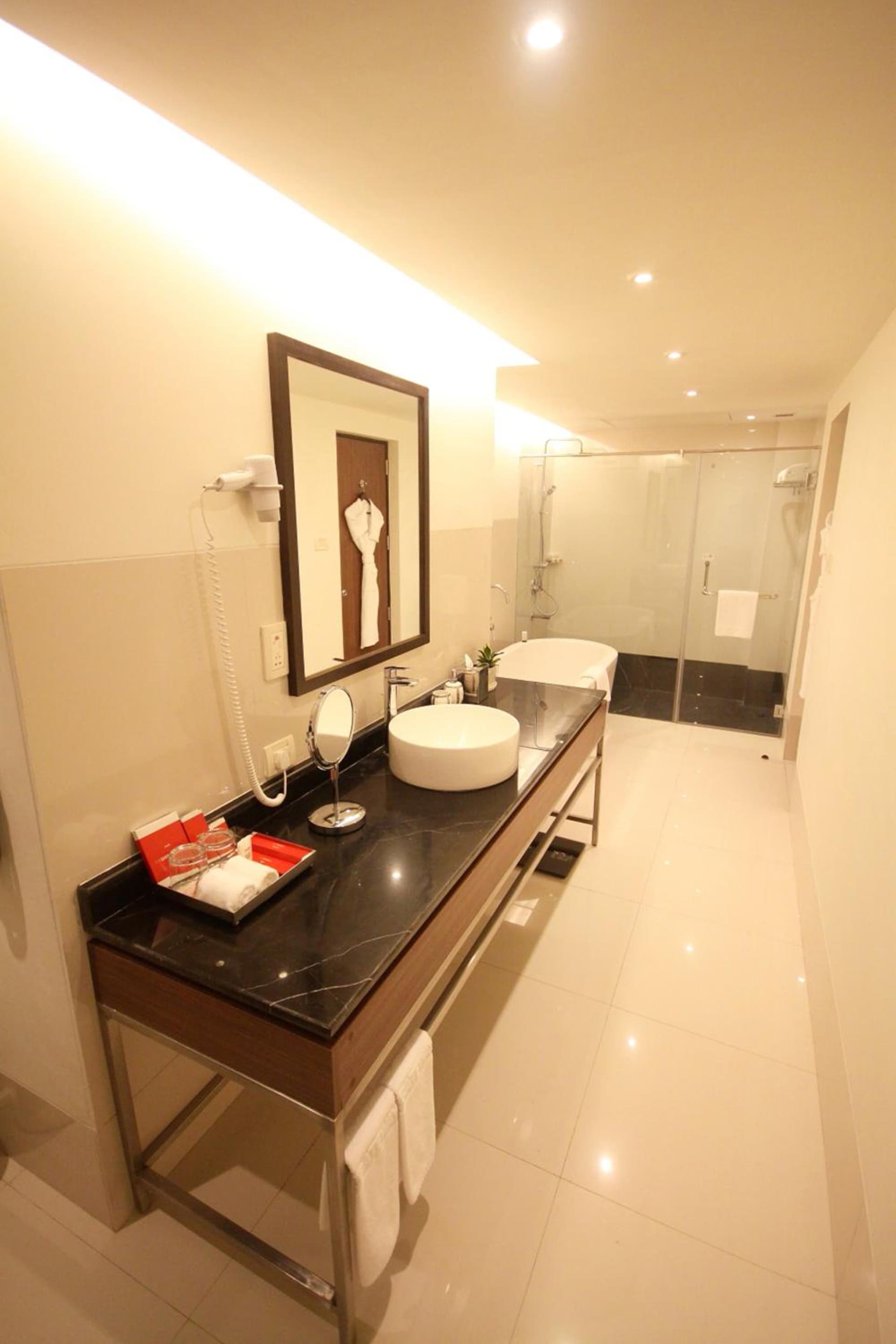 Suite Queen Room
