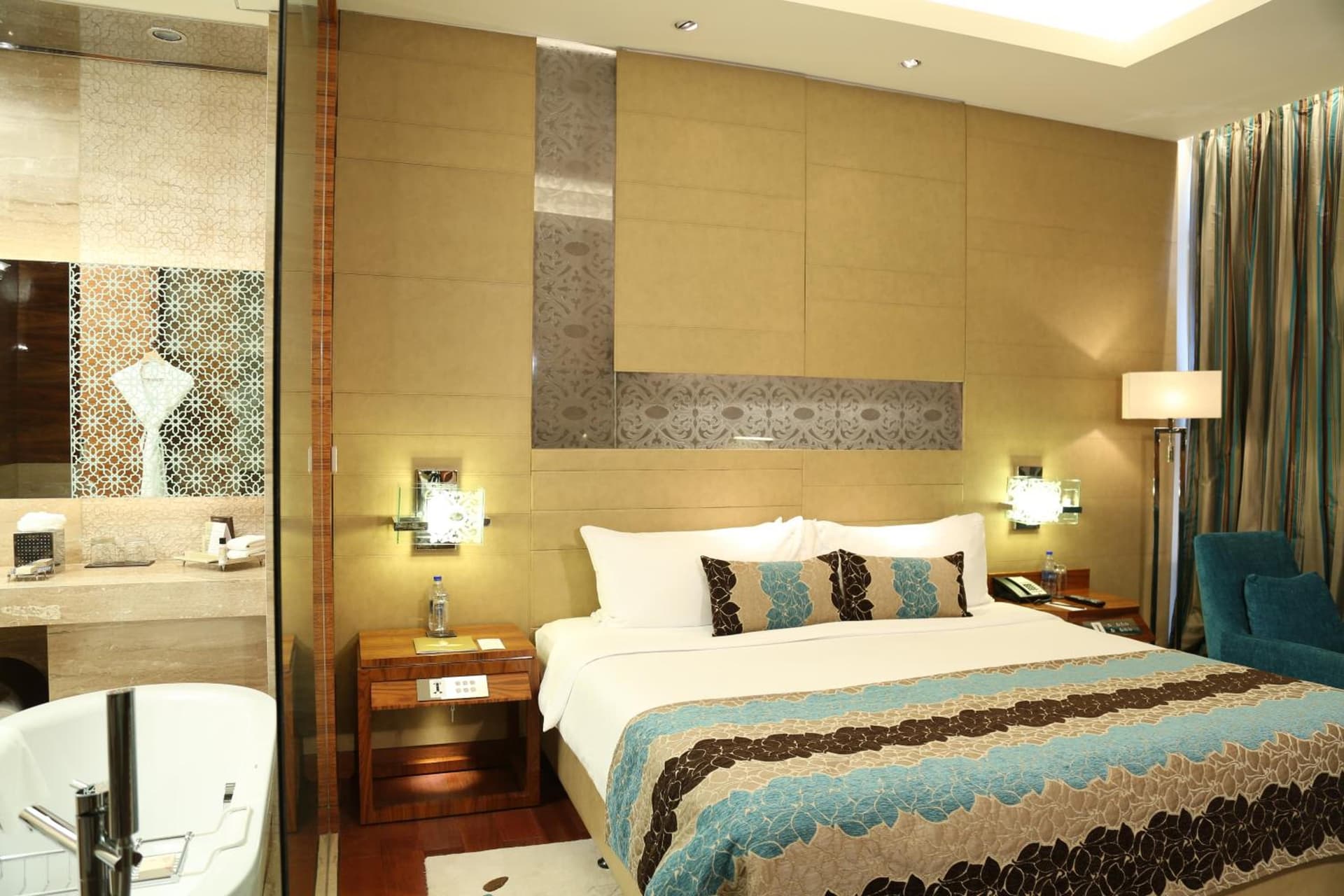 Superior King Room