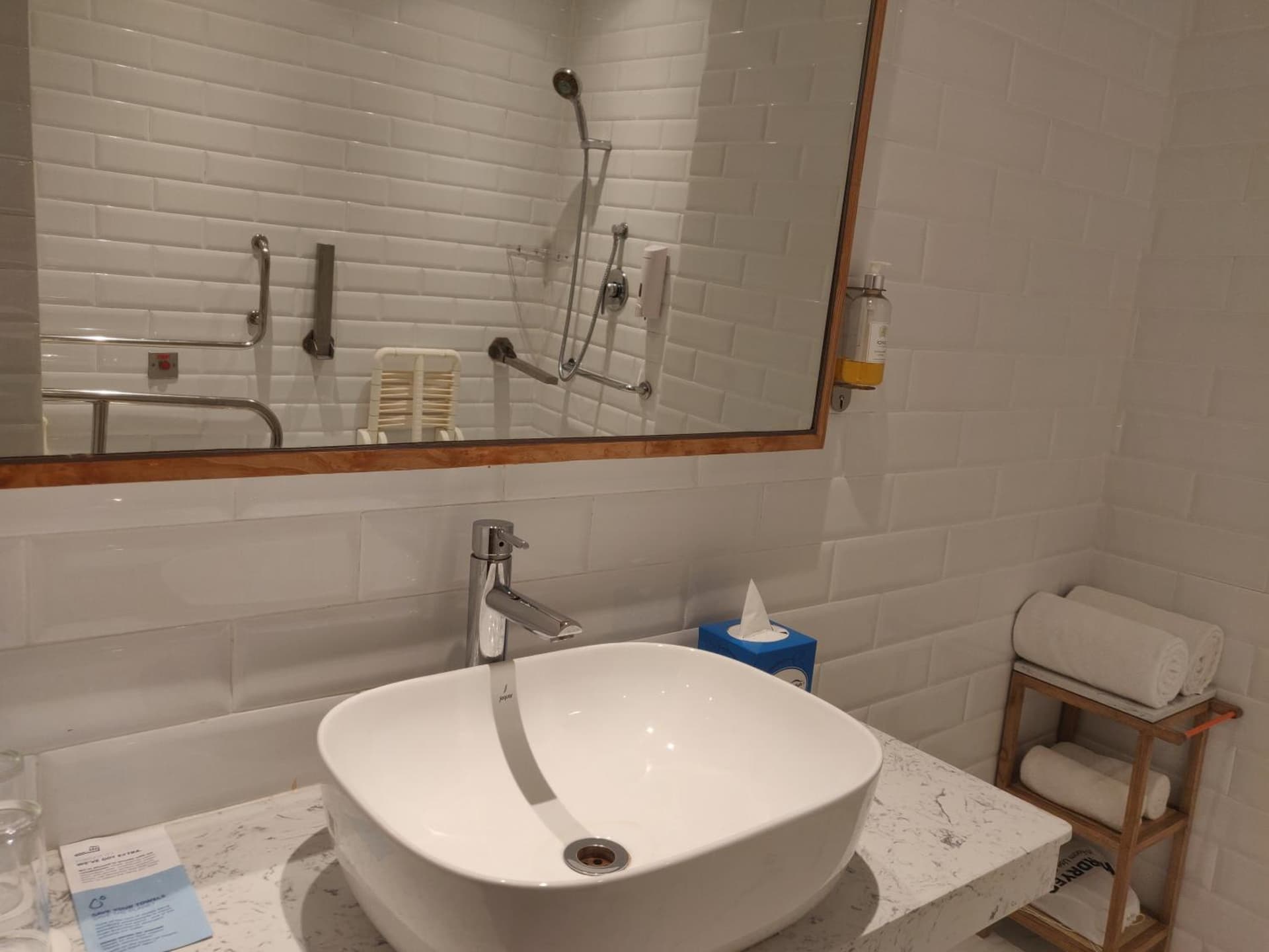 Queen Accessible Room