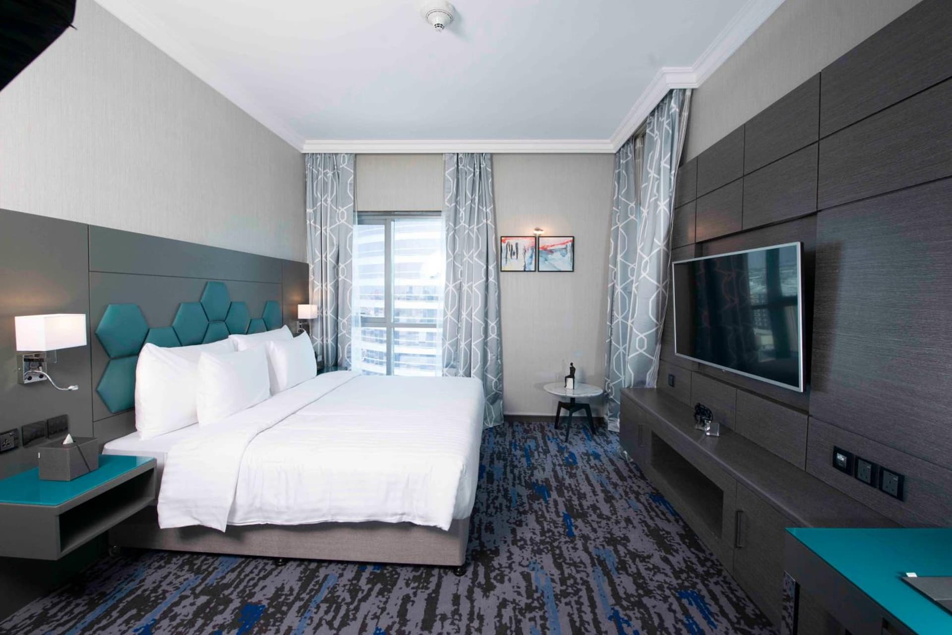 Deluxe King Room