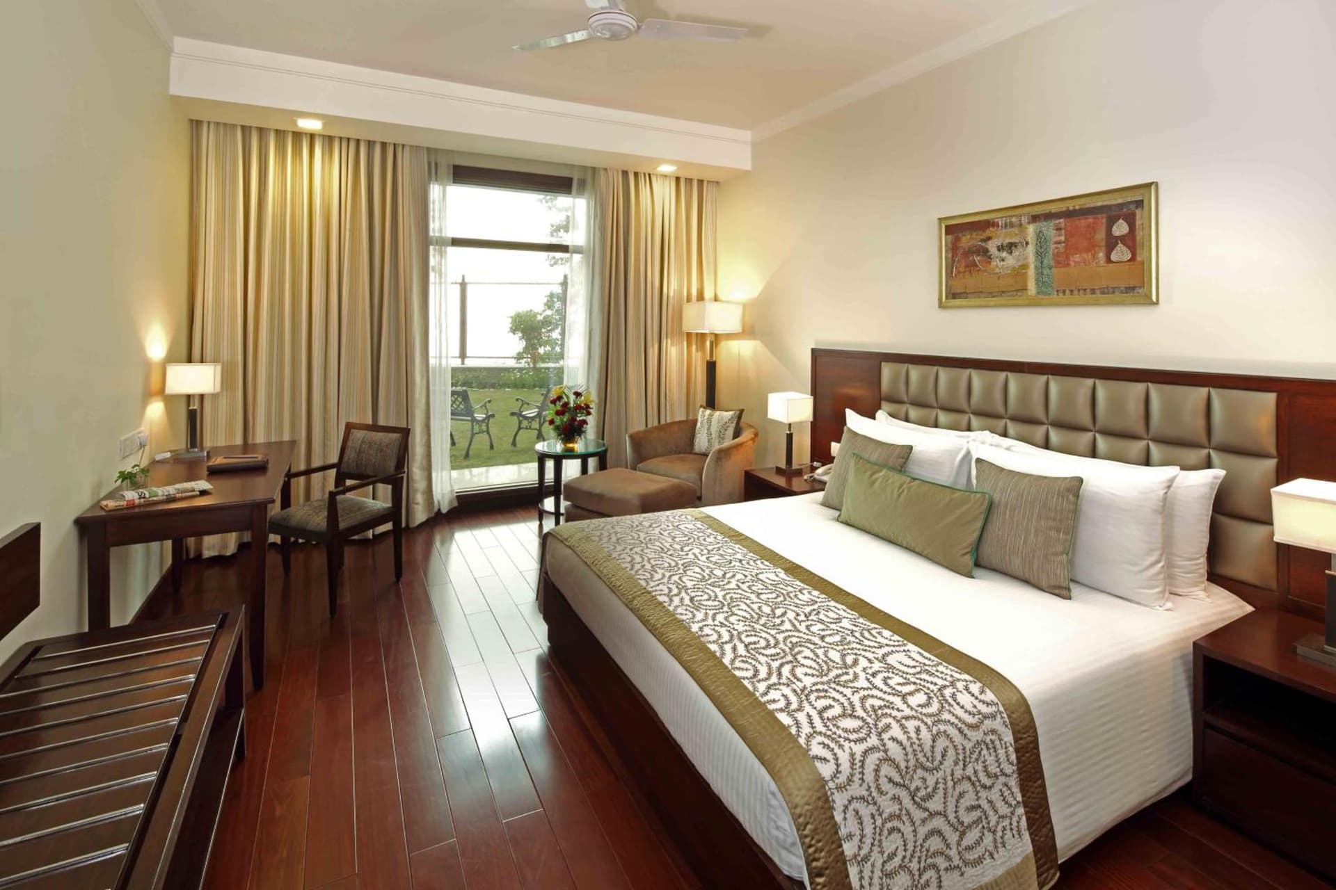 Green Room - Valley View Tower (Separate Block)