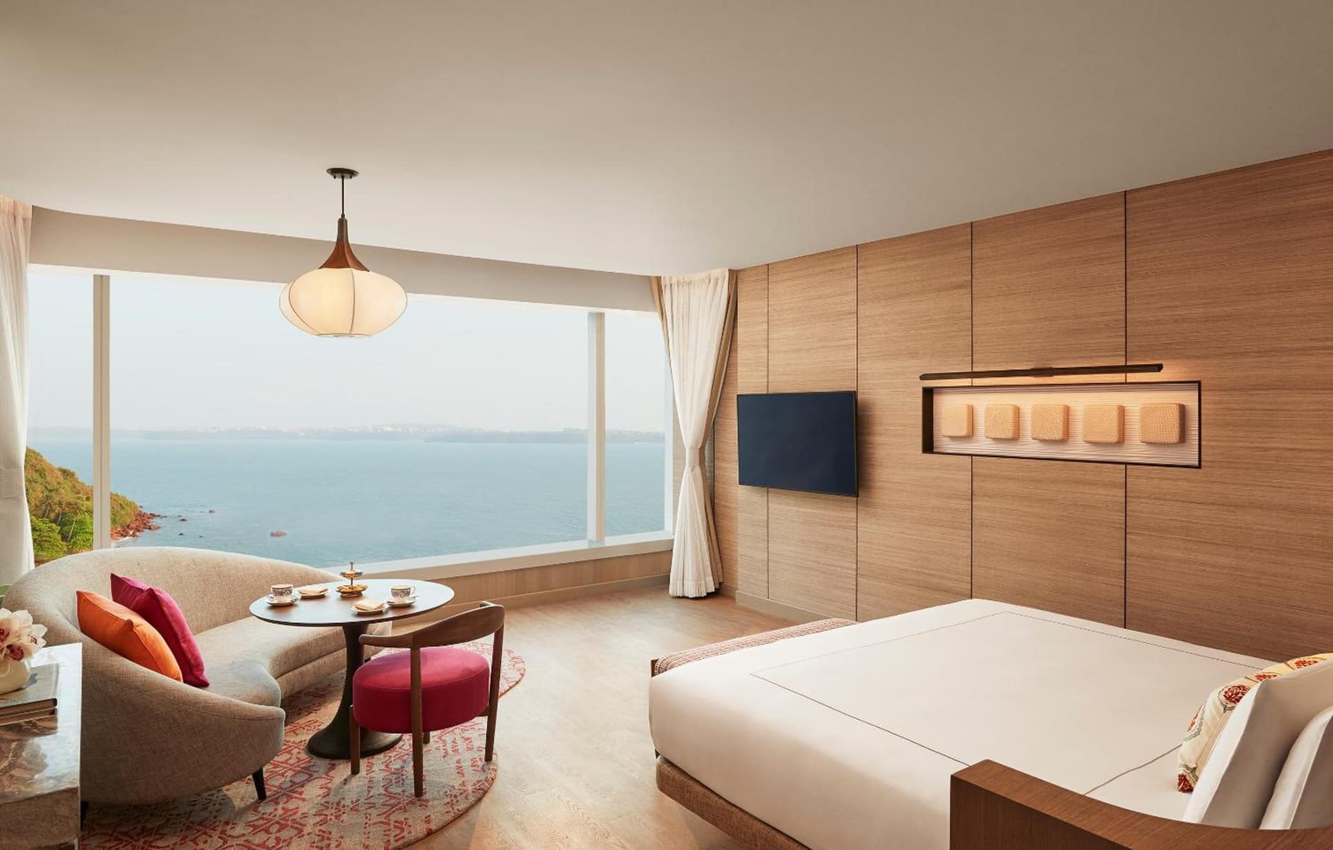 Deluxe Sea View Room King Bed